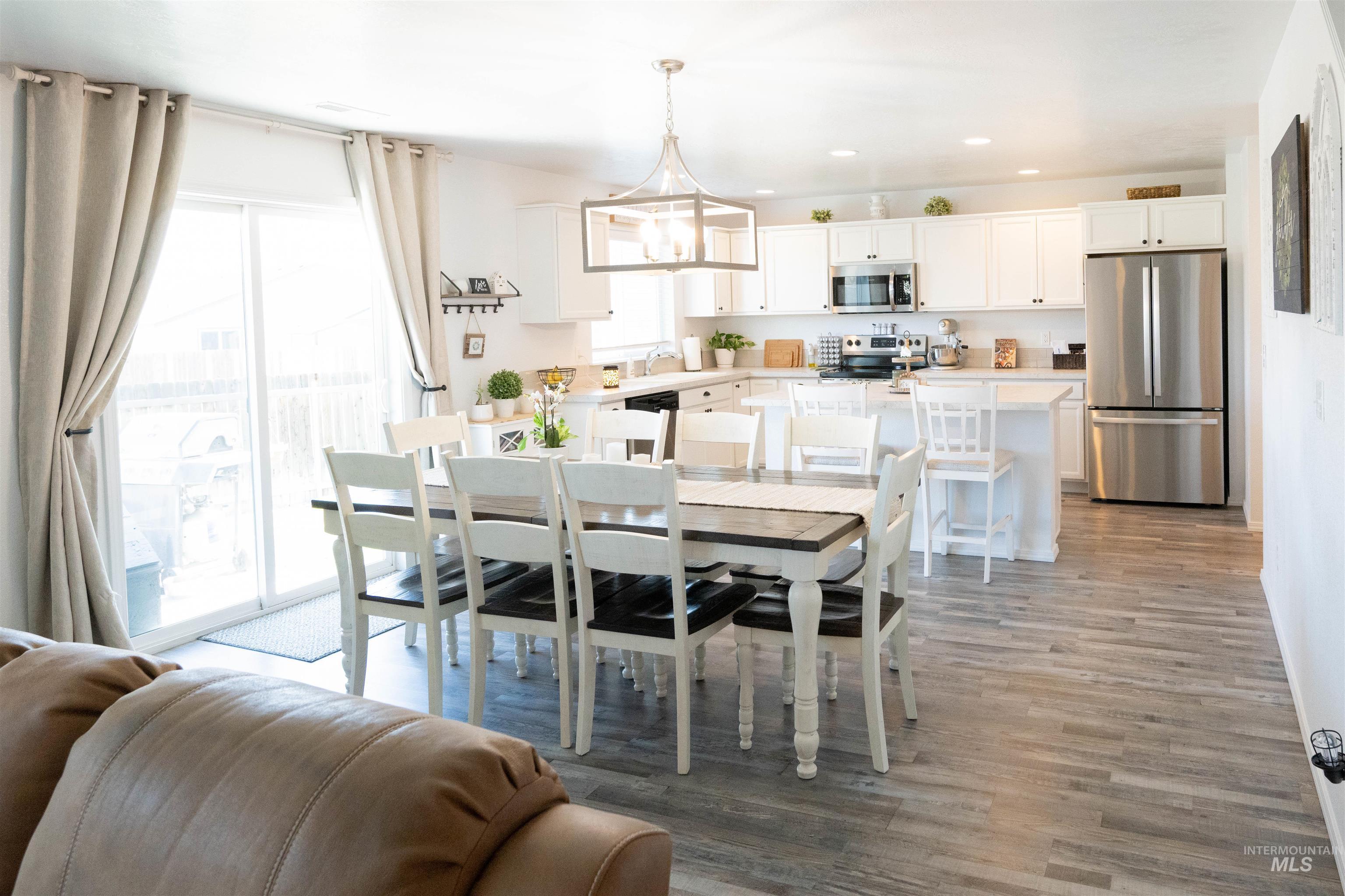 1660 SW Levant Way, Mountain Home, Idaho 83647, 4 Bedrooms, 2.5 Bathrooms, Residential For Sale, Price $460,000,MLS 98978863