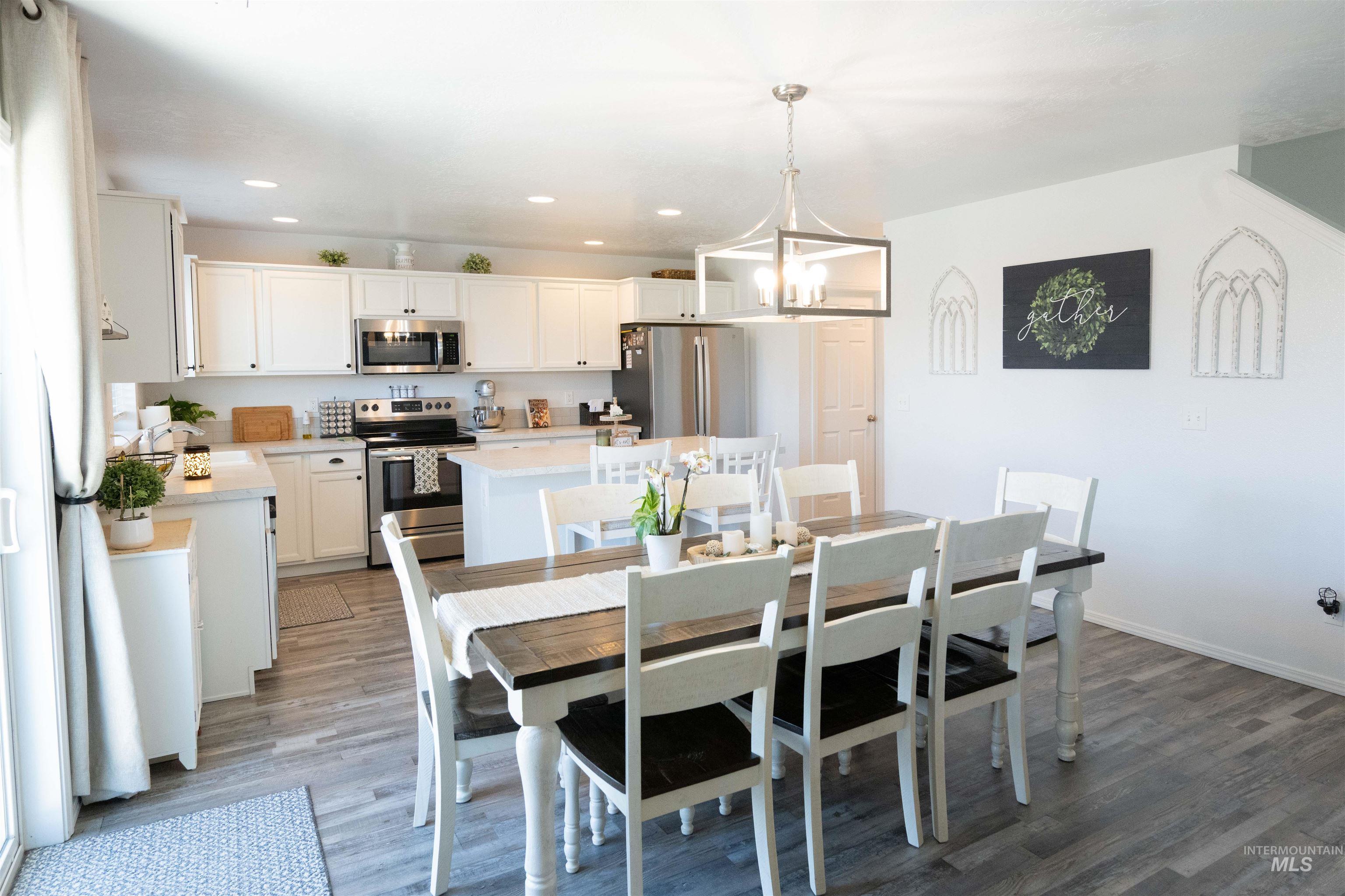 1660 SW Levant Way, Mountain Home, Idaho 83647, 4 Bedrooms, 2.5 Bathrooms, Residential For Sale, Price $460,000,MLS 98978863