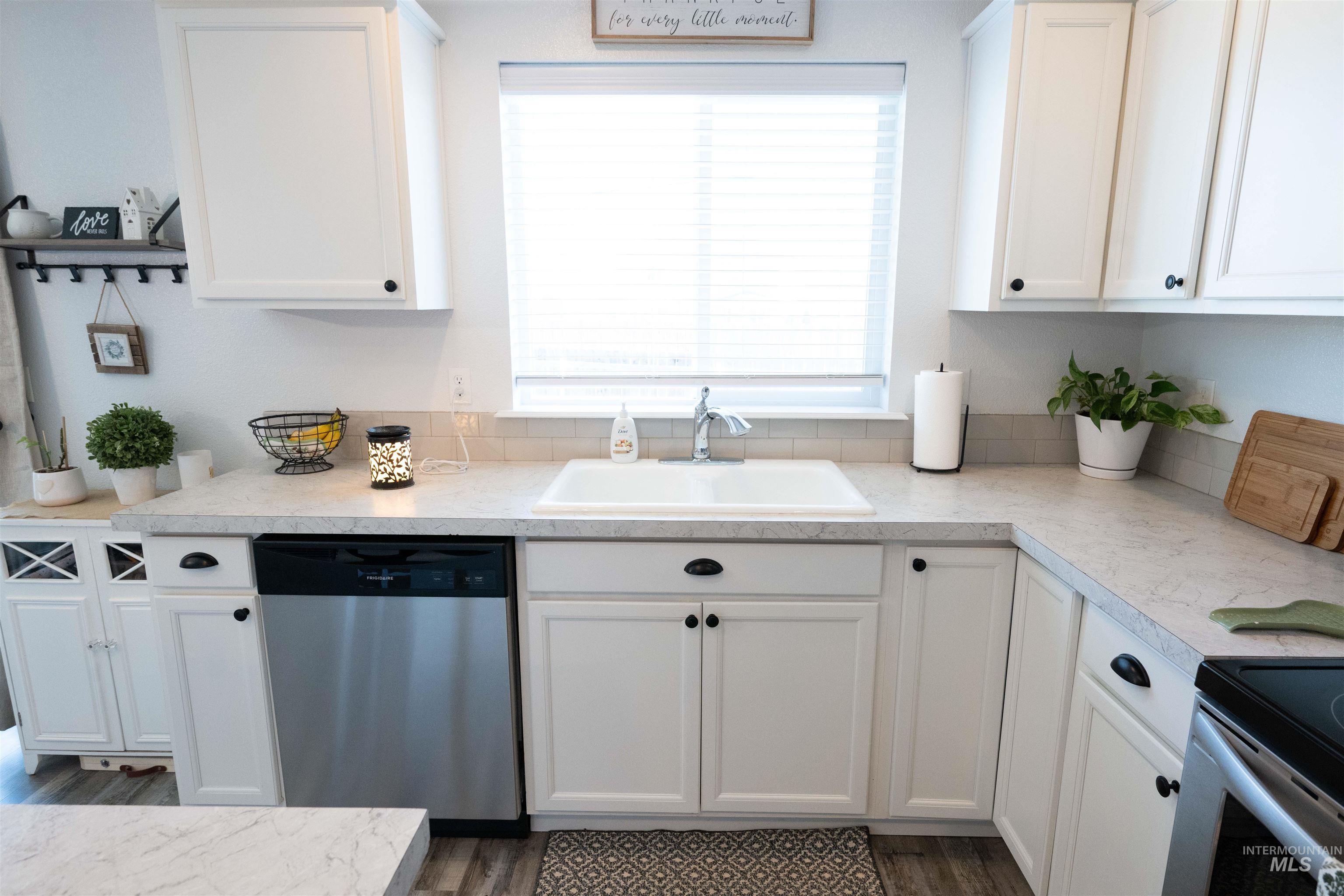 1660 SW Levant Way, Mountain Home, Idaho 83647, 4 Bedrooms, 2.5 Bathrooms, Residential For Sale, Price $460,000,MLS 98978863