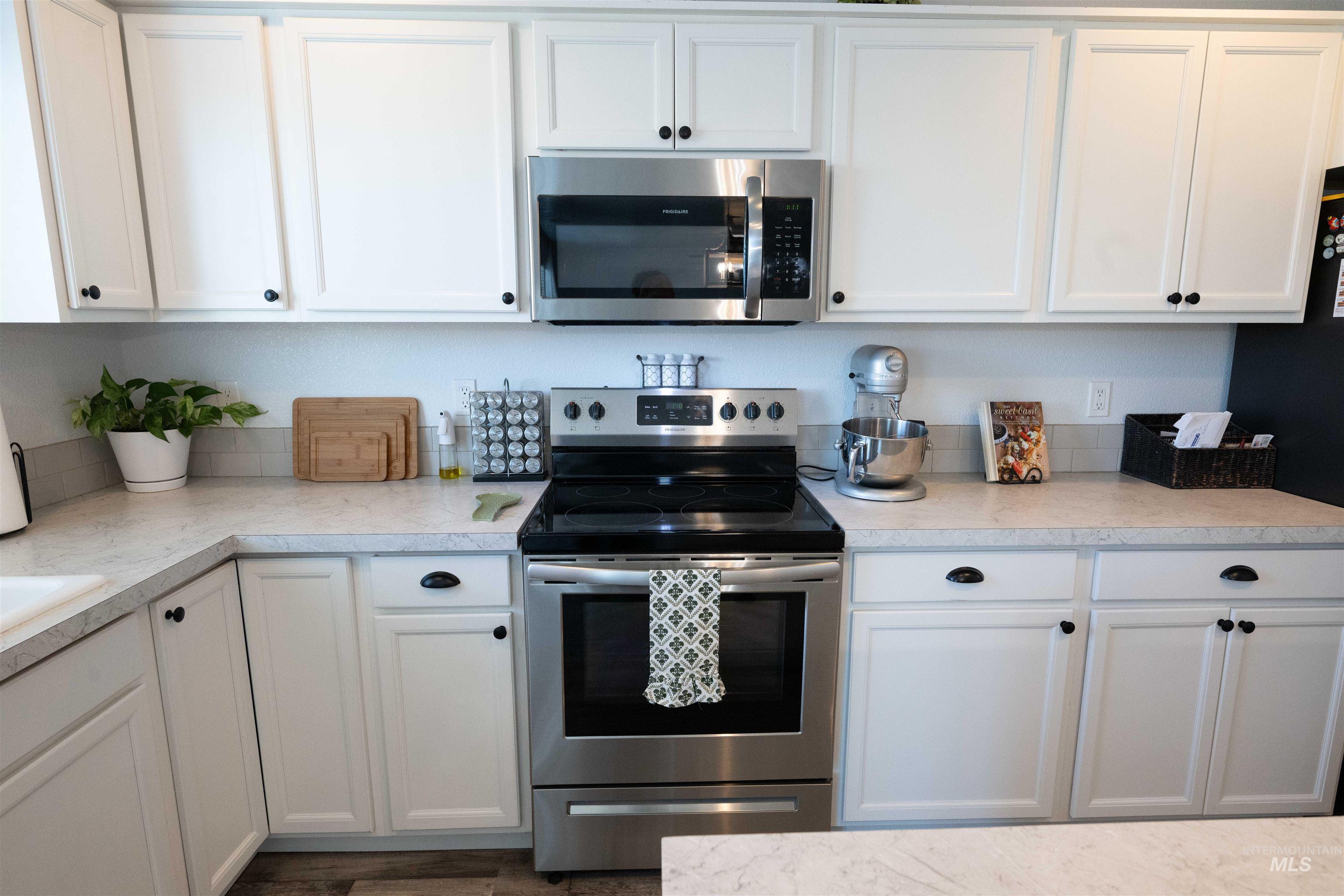 1660 SW Levant Way, Mountain Home, Idaho 83647, 4 Bedrooms, 2.5 Bathrooms, Residential For Sale, Price $460,000,MLS 98978863