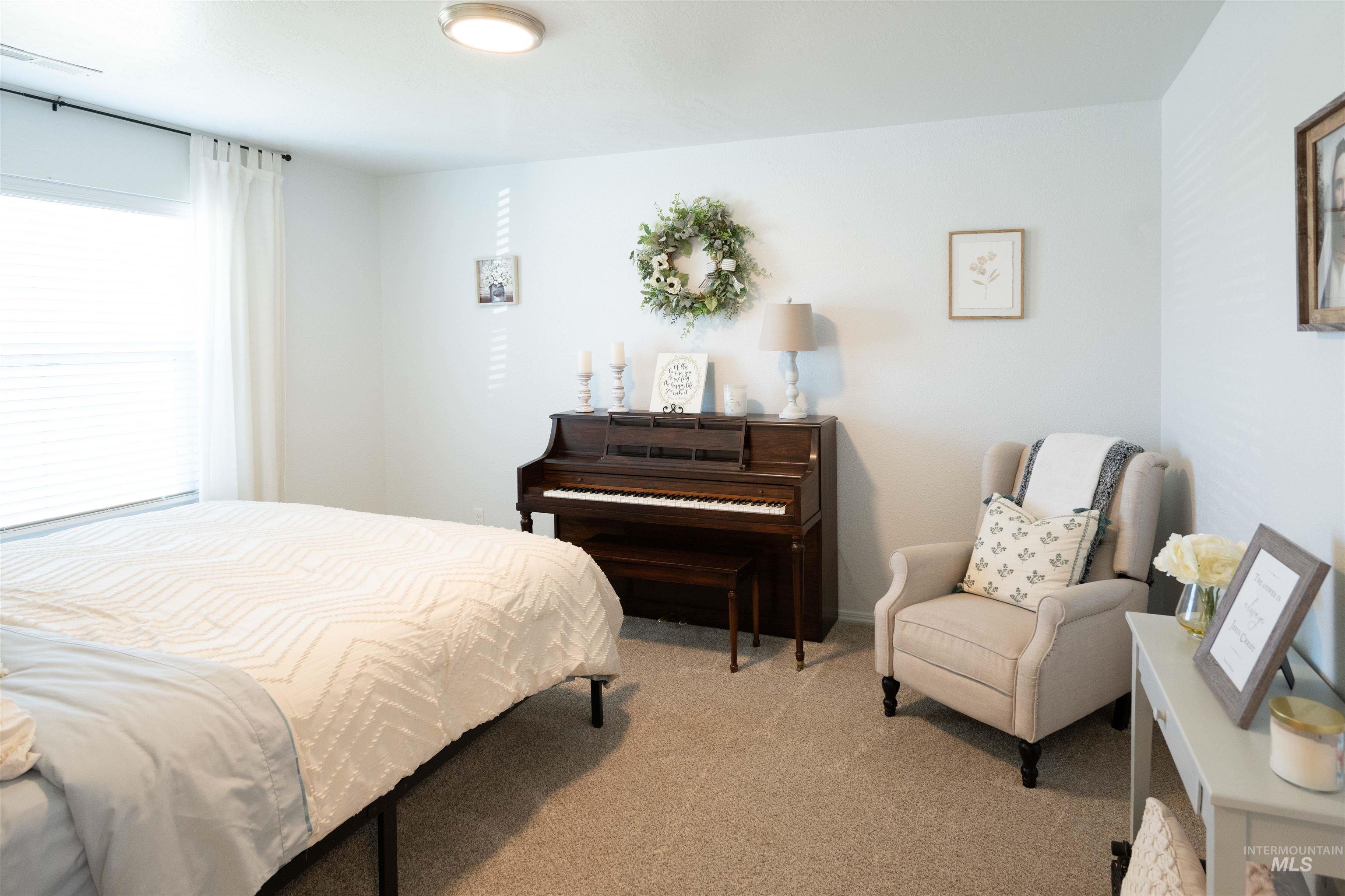 1660 SW Levant Way, Mountain Home, Idaho 83647, 4 Bedrooms, 2.5 Bathrooms, Residential For Sale, Price $460,000,MLS 98978863