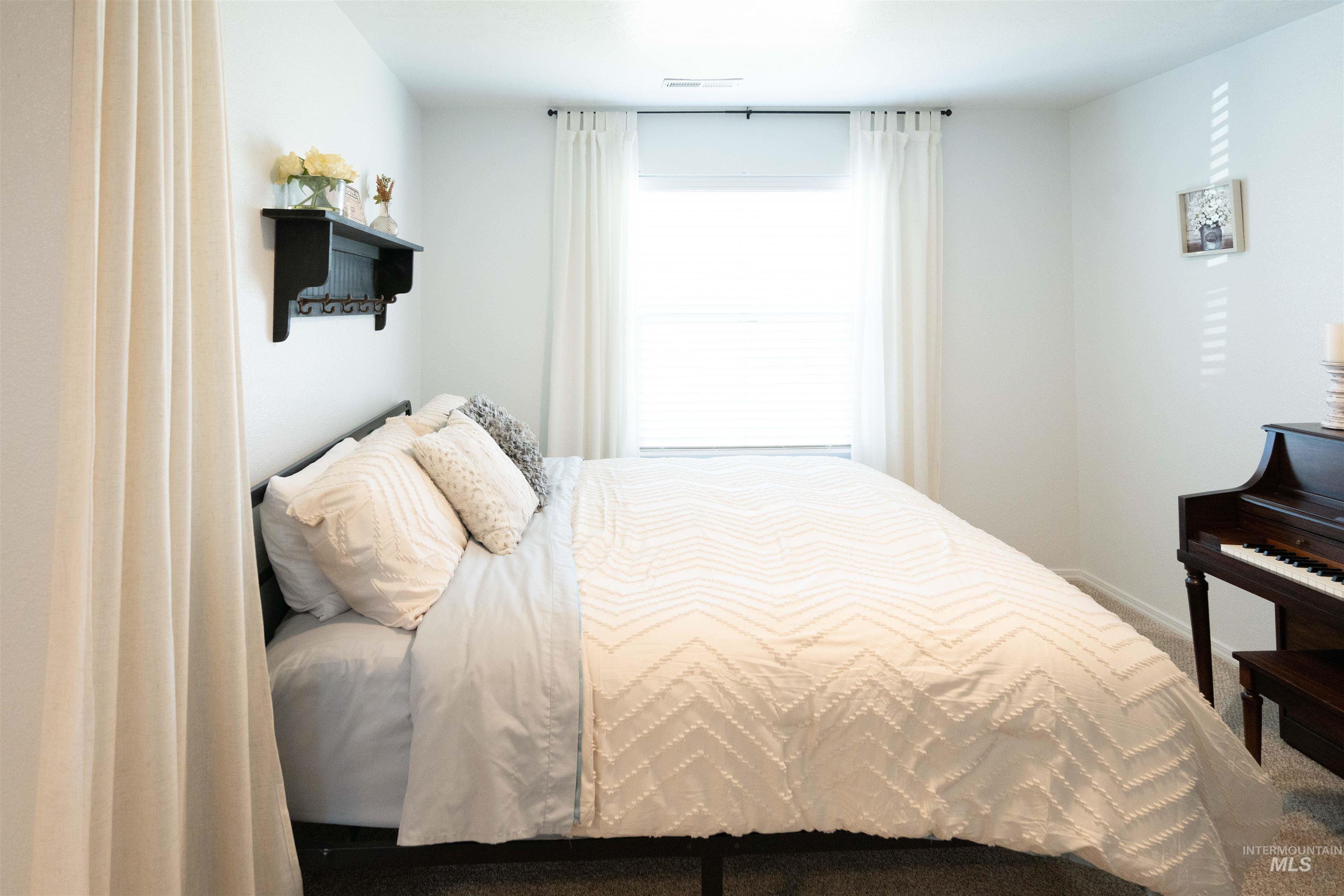 1660 SW Levant Way, Mountain Home, Idaho 83647, 4 Bedrooms, 2.5 Bathrooms, Residential For Sale, Price $460,000,MLS 98978863