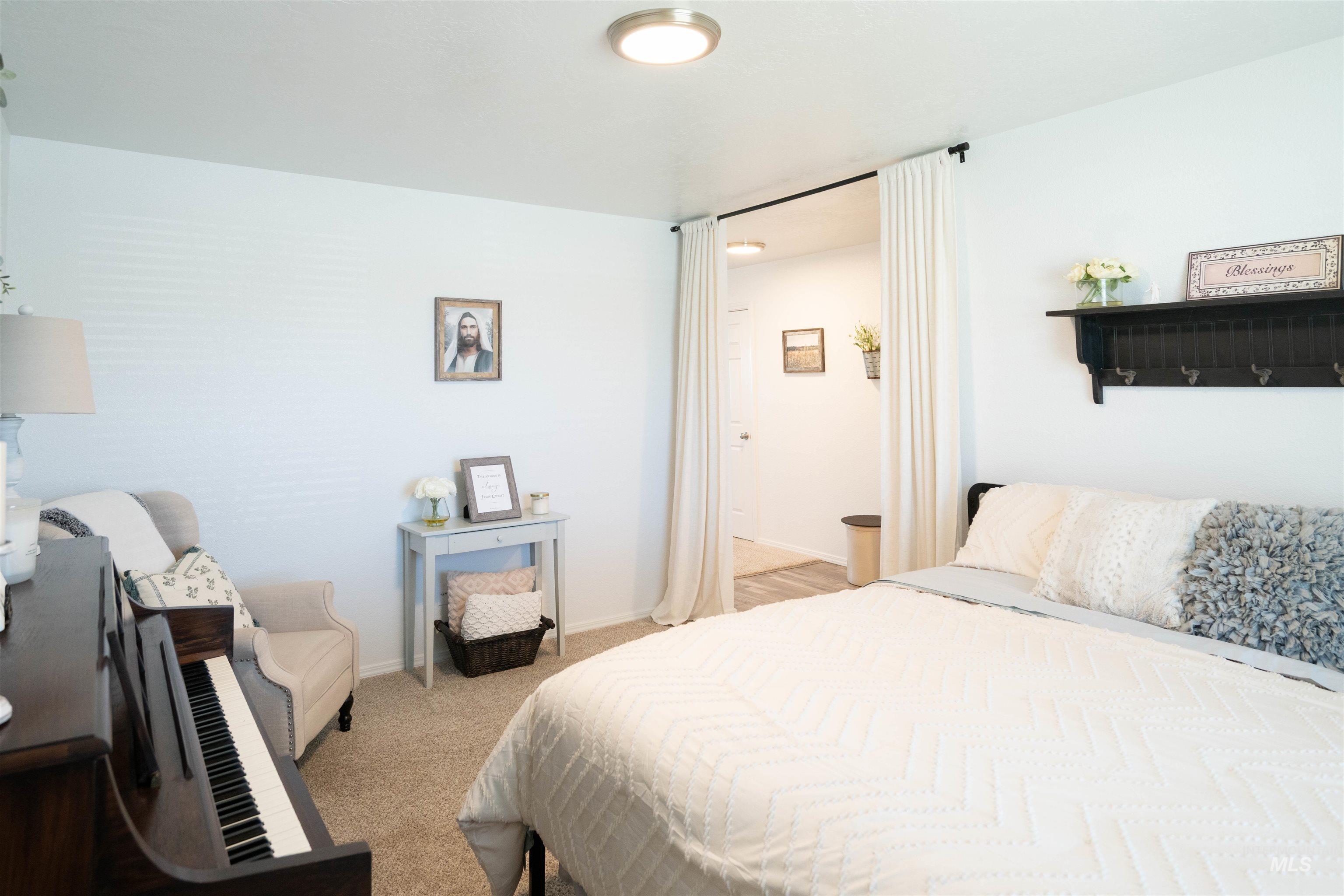 1660 SW Levant Way, Mountain Home, Idaho 83647, 4 Bedrooms, 2.5 Bathrooms, Residential For Sale, Price $460,000,MLS 98978863