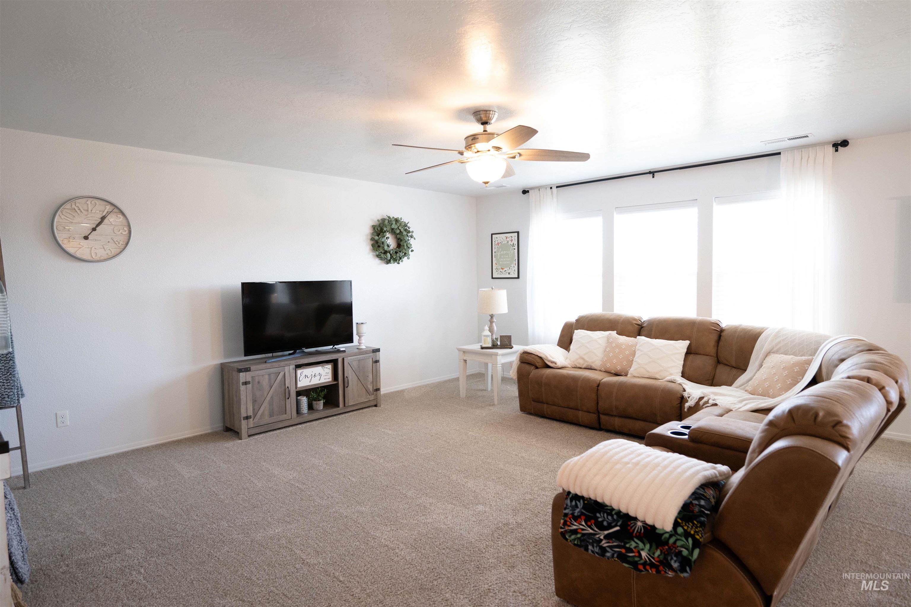 1660 SW Levant Way, Mountain Home, Idaho 83647, 4 Bedrooms, 2.5 Bathrooms, Residential For Sale, Price $460,000,MLS 98978863