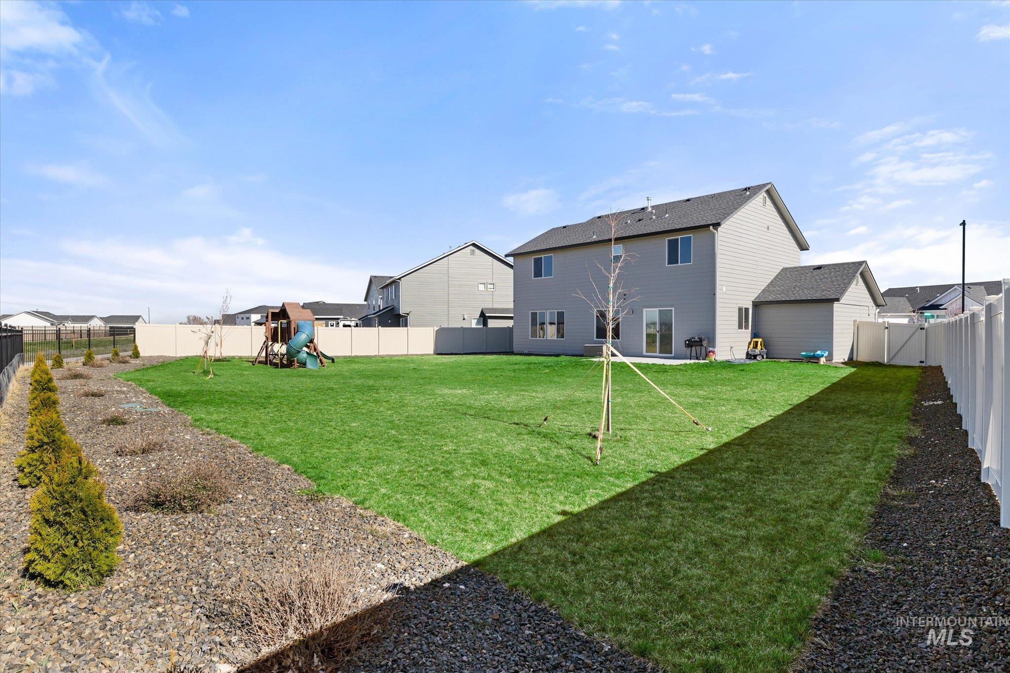 6855 S Dedication Way, Meridian, Idaho 83642, 4 Bedrooms, 2.5 Bathrooms, Residential For Sale, Price $479,997,MLS 98978864