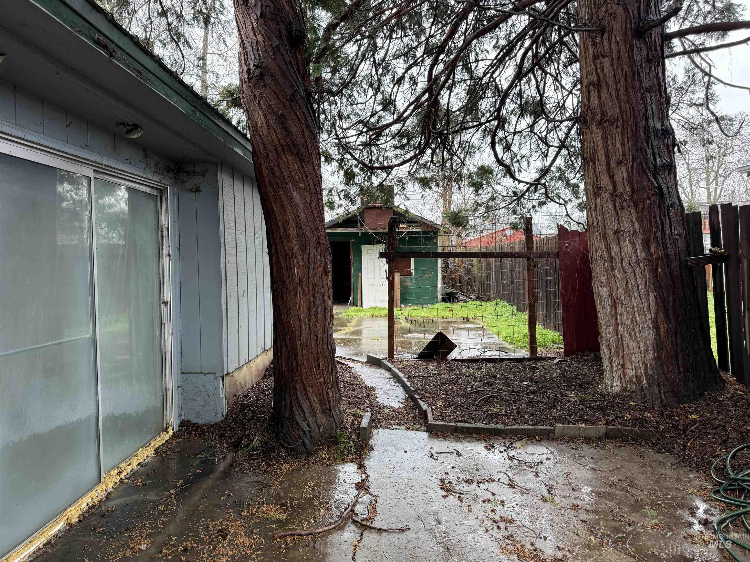 838 11th St., Clarkston, Washington 99403, 2 Bedrooms, 2 Bathrooms, Residential For Sale, Price $145,000,MLS 98978866