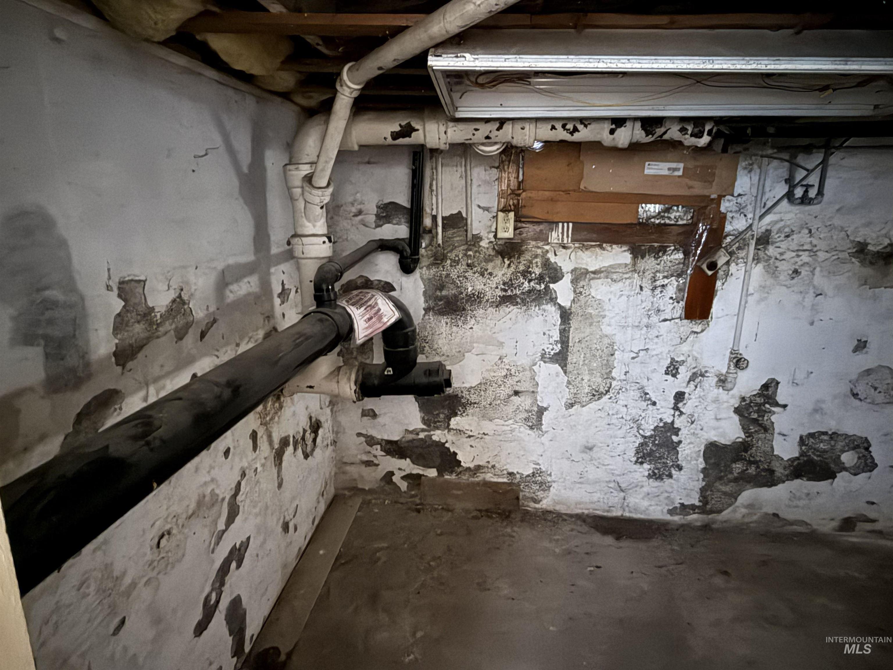 838 11th St., Clarkston, Washington 99403, 2 Bedrooms, 2 Bathrooms, Residential For Sale, Price $145,000,MLS 98978866