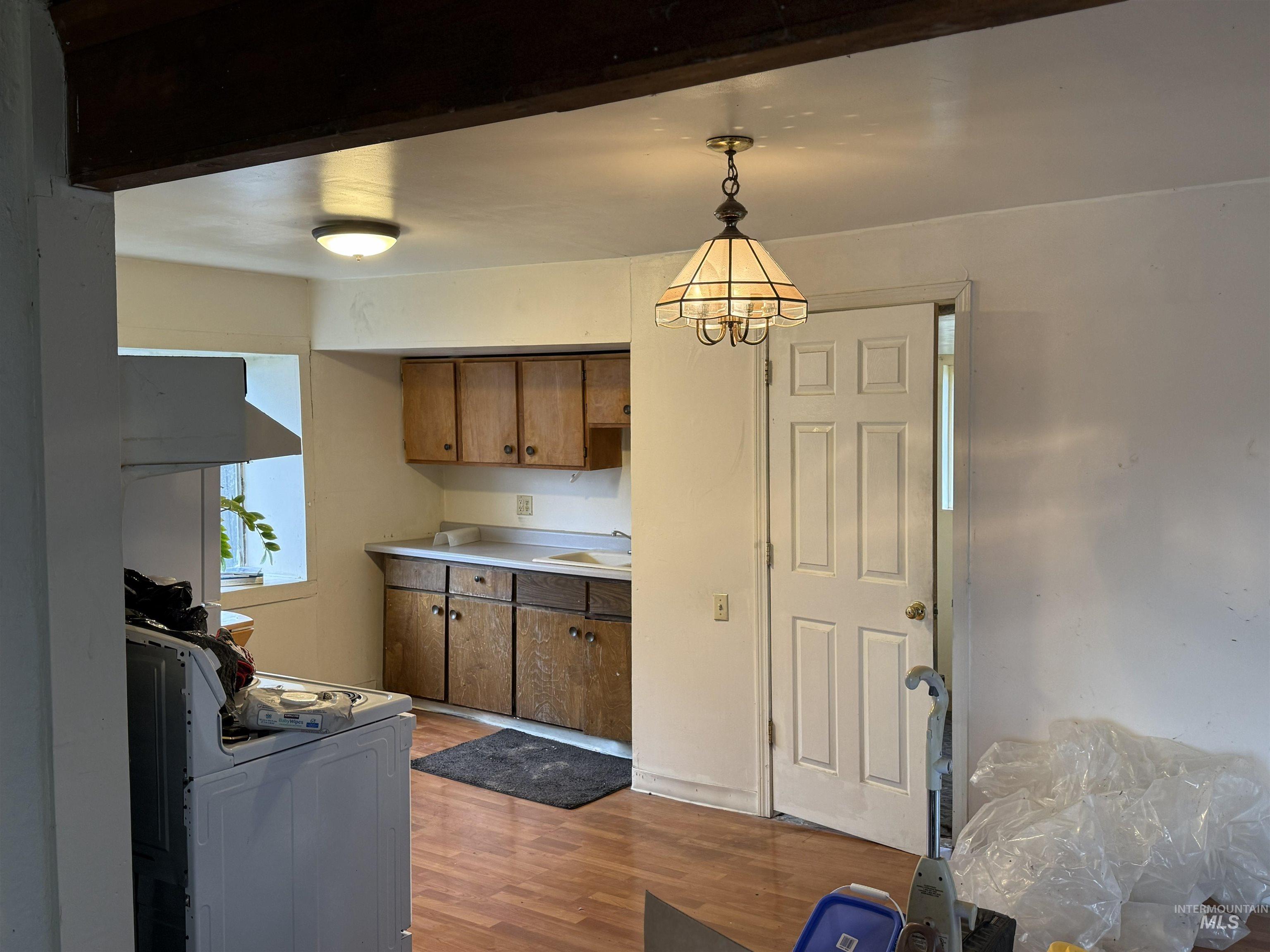 838 11th St., Clarkston, Washington 99403, 2 Bedrooms, 2 Bathrooms, Residential For Sale, Price $145,000,MLS 98978866