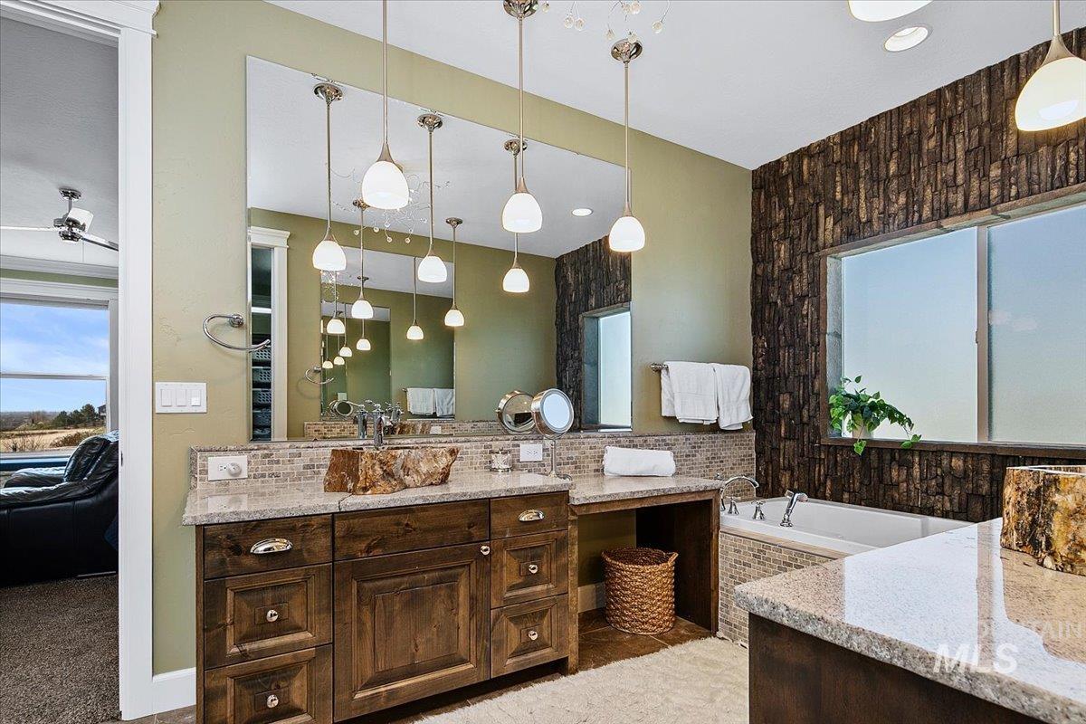 24053 Pheasant Ridge Ct., Middleton, Idaho 83644, 3 Bedrooms, 2.5 Bathrooms, Residential For Sale, Price $1,275,000, 98978868