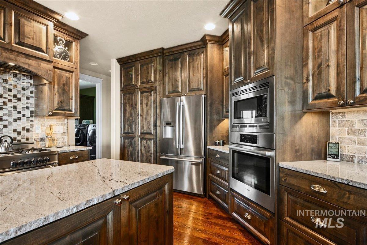 24053 Pheasant Ridge Ct., Middleton, Idaho 83644, 3 Bedrooms, 2.5 Bathrooms, Residential For Sale, Price $1,275,000,MLS 98978868