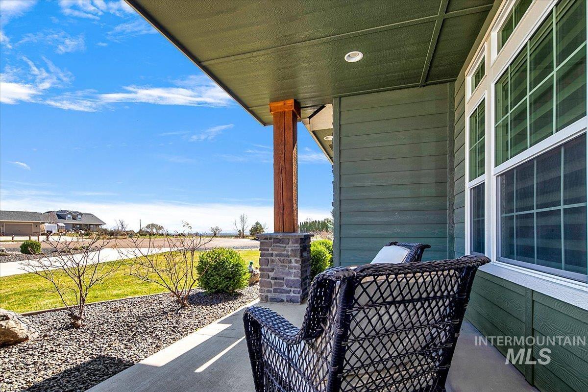 24053 Pheasant Ridge Ct., Middleton, Idaho 83644, 3 Bedrooms, 2.5 Bathrooms, Residential For Sale, Price $1,275,000, 98978868