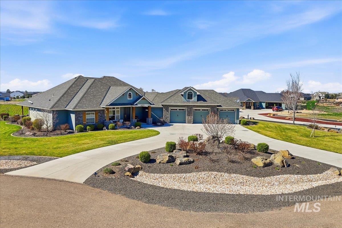 24053 Pheasant Ridge Ct., Middleton, Idaho 83644, 3 Bedrooms, 2.5 Bathrooms, Residential For Sale, Price $1,275,000, 98978868