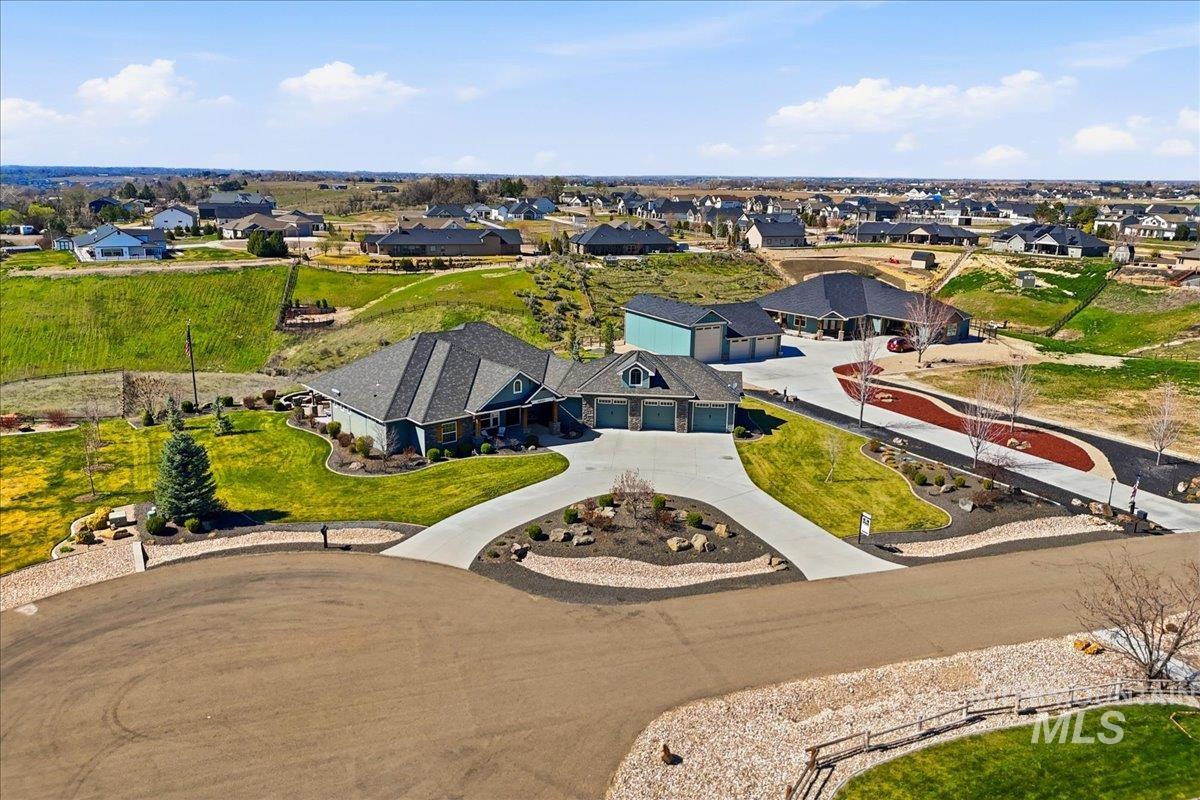 24053 Pheasant Ridge Ct., Middleton, Idaho 83644, 3 Bedrooms, 2.5 Bathrooms, Residential For Sale, Price $1,275,000, 98978868