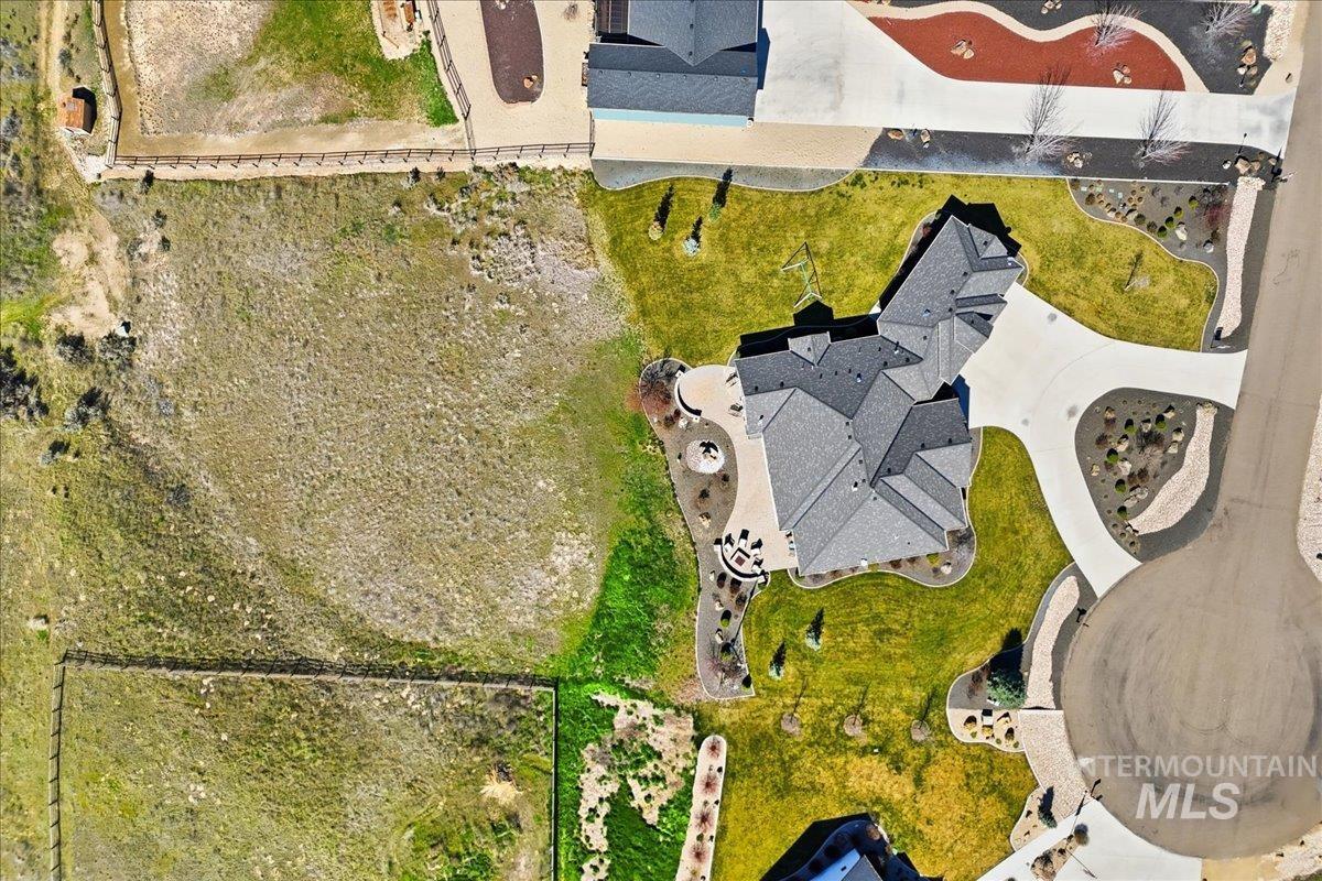 24053 Pheasant Ridge Ct., Middleton, Idaho 83644, 3 Bedrooms, 2.5 Bathrooms, Residential For Sale, Price $1,275,000,MLS 98978868
