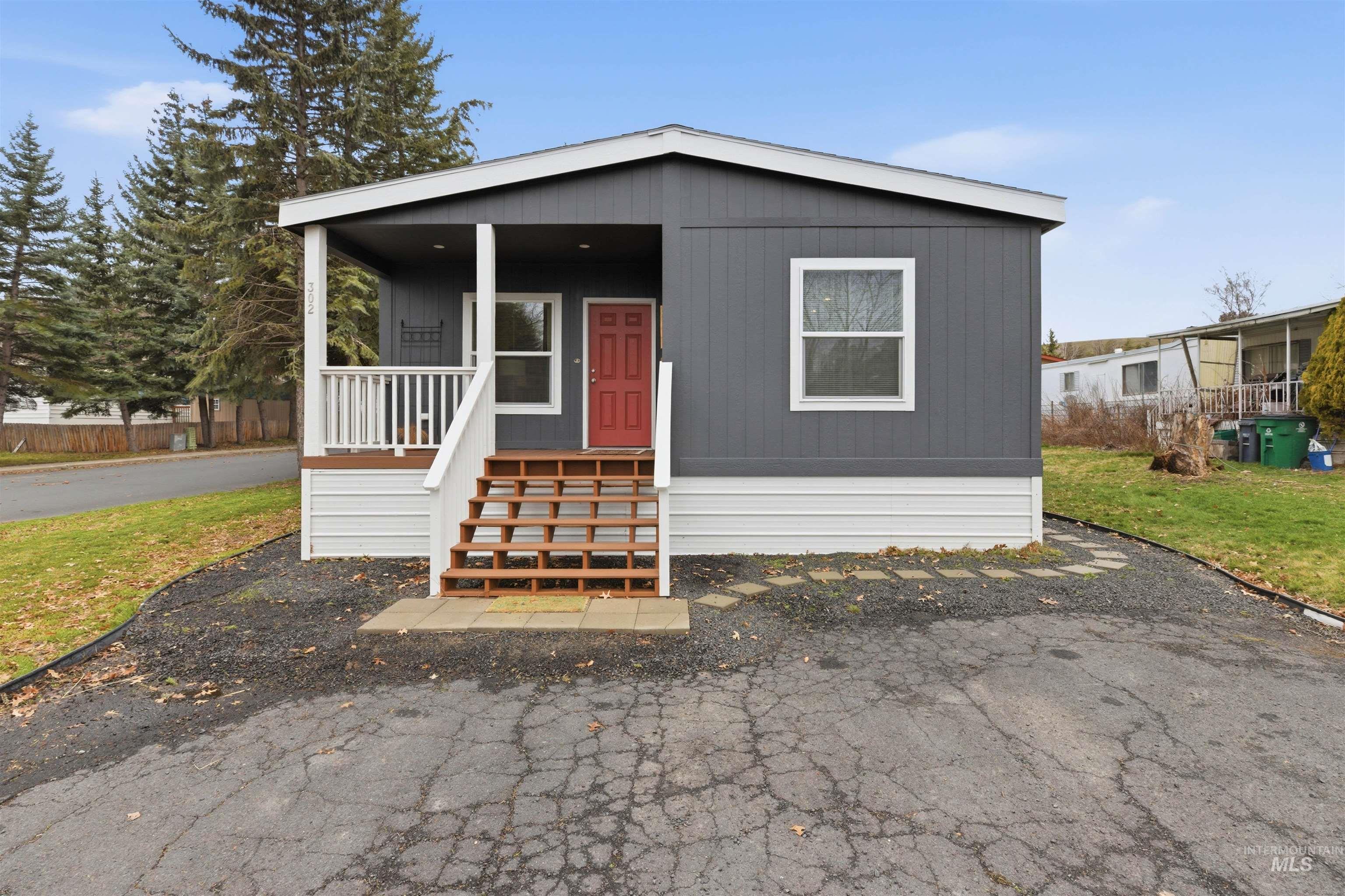 411 N Almon, Moscow, Idaho 83843, 4 Bedrooms, 2 Bathrooms, Residential For Sale, Price $179,000,MLS 98978869