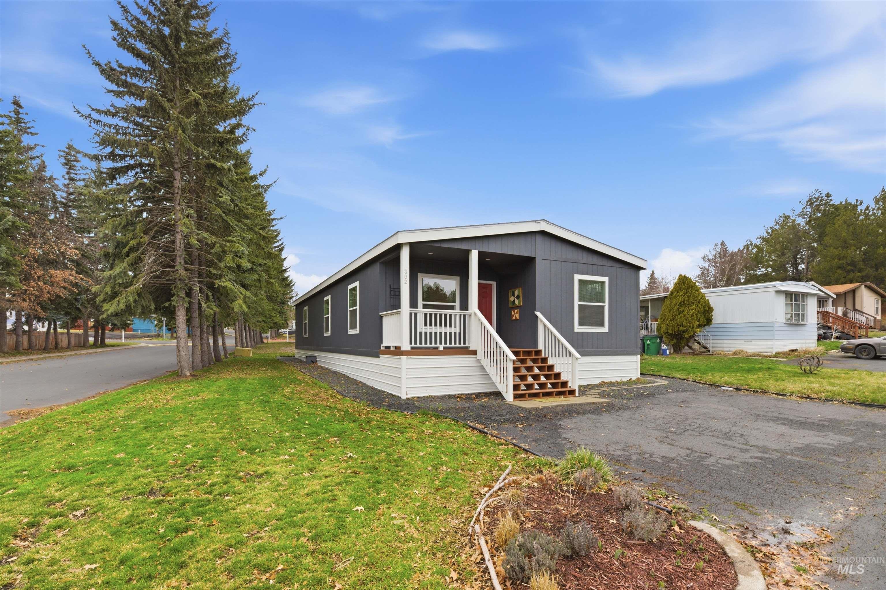 411 N Almon, Moscow, Idaho 83843, 4 Bedrooms, 2 Bathrooms, Residential For Sale, Price $179,000,MLS 98978869