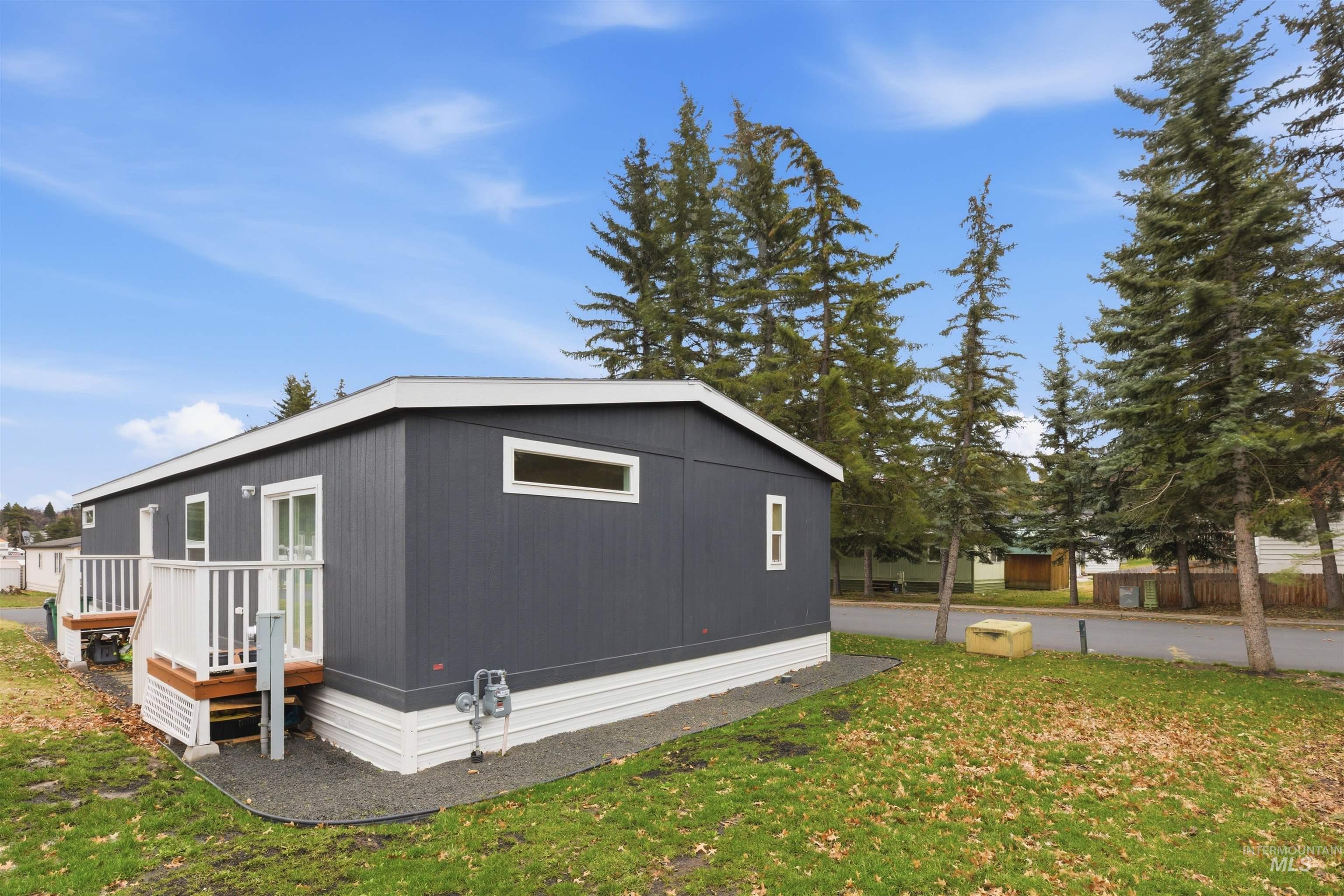 411 N Almon, Moscow, Idaho 83843, 4 Bedrooms, 2 Bathrooms, Residential For Sale, Price $179,000,MLS 98978869