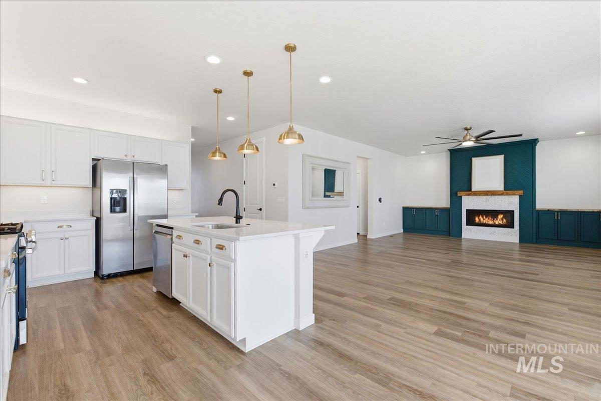 11121 W Soaring Hawk St, Star, Idaho 83669, 5 Bedrooms, 3 Bathrooms, Residential For Sale, Price $694,000,MLS 98978873