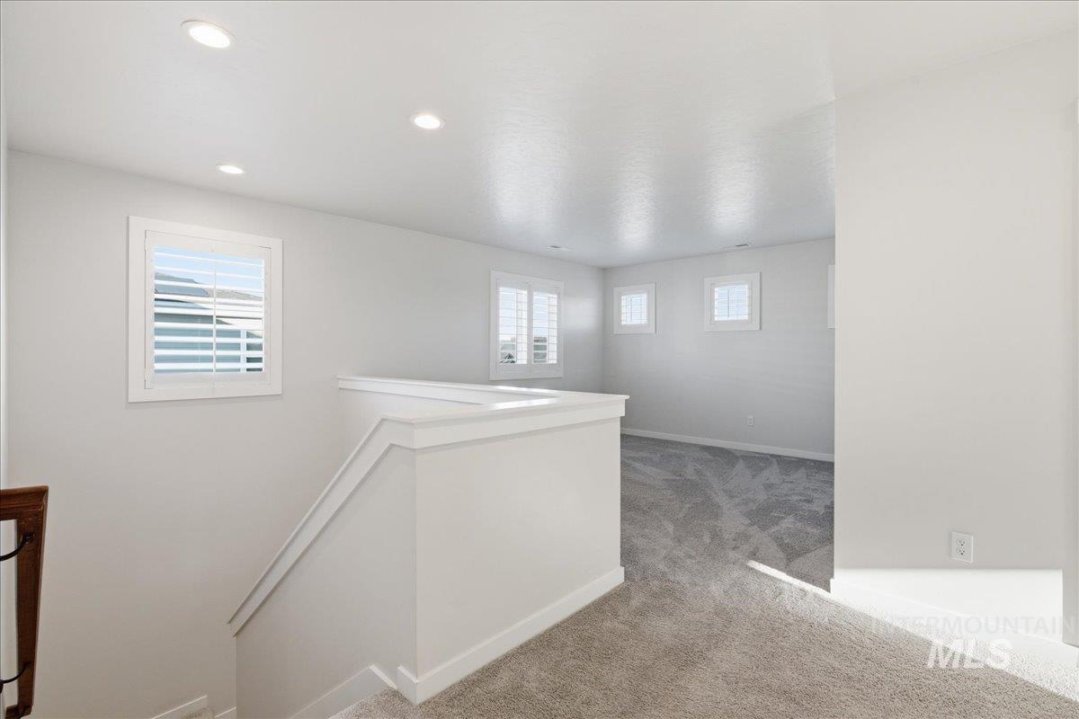 11121 W Soaring Hawk St, Star, Idaho 83669, 5 Bedrooms, 3 Bathrooms, Residential For Sale, Price $694,000,MLS 98978873