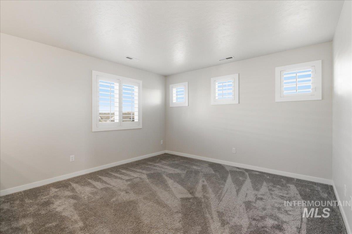 11121 W Soaring Hawk St, Star, Idaho 83669, 5 Bedrooms, 3 Bathrooms, Residential For Sale, Price $694,000,MLS 98978873