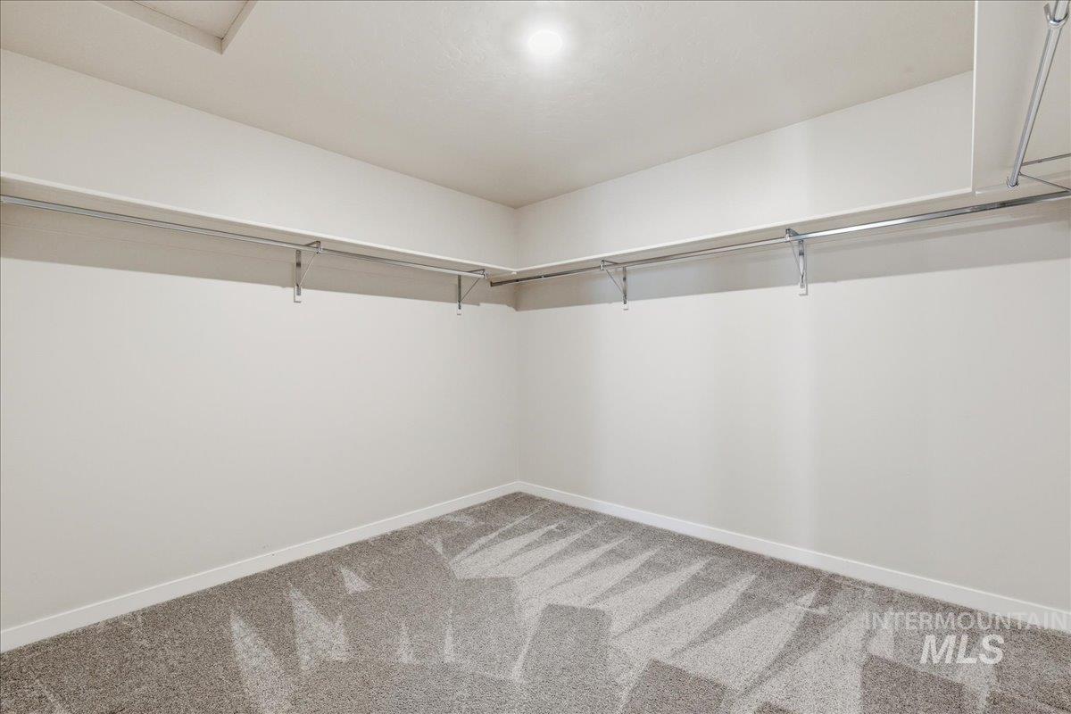 11121 W Soaring Hawk St, Star, Idaho 83669, 5 Bedrooms, 3 Bathrooms, Residential For Sale, Price $694,000,MLS 98978873