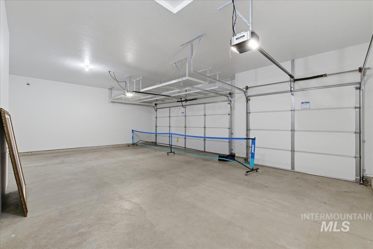 11121 W Soaring Hawk St, Star, Idaho 83669, 5 Bedrooms, 3 Bathrooms, Residential For Sale, Price $694,000,MLS 98978873