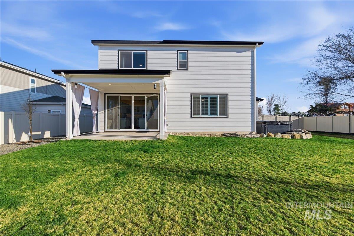 11121 W Soaring Hawk St, Star, Idaho 83669, 5 Bedrooms, 3 Bathrooms, Residential For Sale, Price $689,900, 98978873