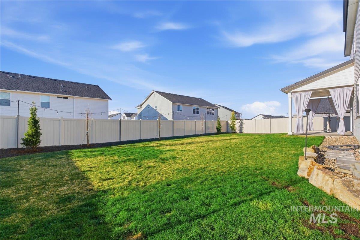 11121 W Soaring Hawk St, Star, Idaho 83669, 5 Bedrooms, 3 Bathrooms, Residential For Sale, Price $689,900, 98978873