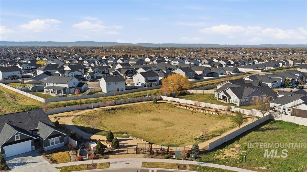 11121 W Soaring Hawk St, Star, Idaho 83669, 5 Bedrooms, 3 Bathrooms, Residential For Sale, Price $689,900, 98978873
