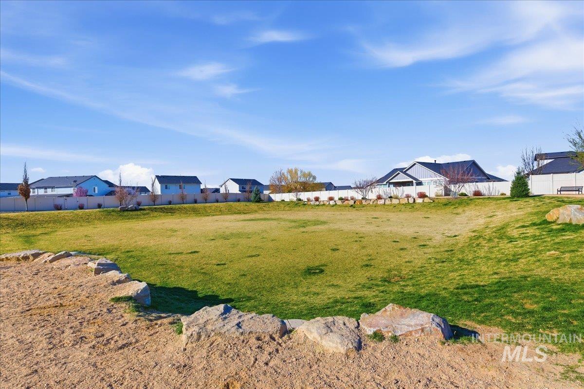 11121 W Soaring Hawk St, Star, Idaho 83669, 5 Bedrooms, 3 Bathrooms, Residential For Sale, Price $689,900, 98978873