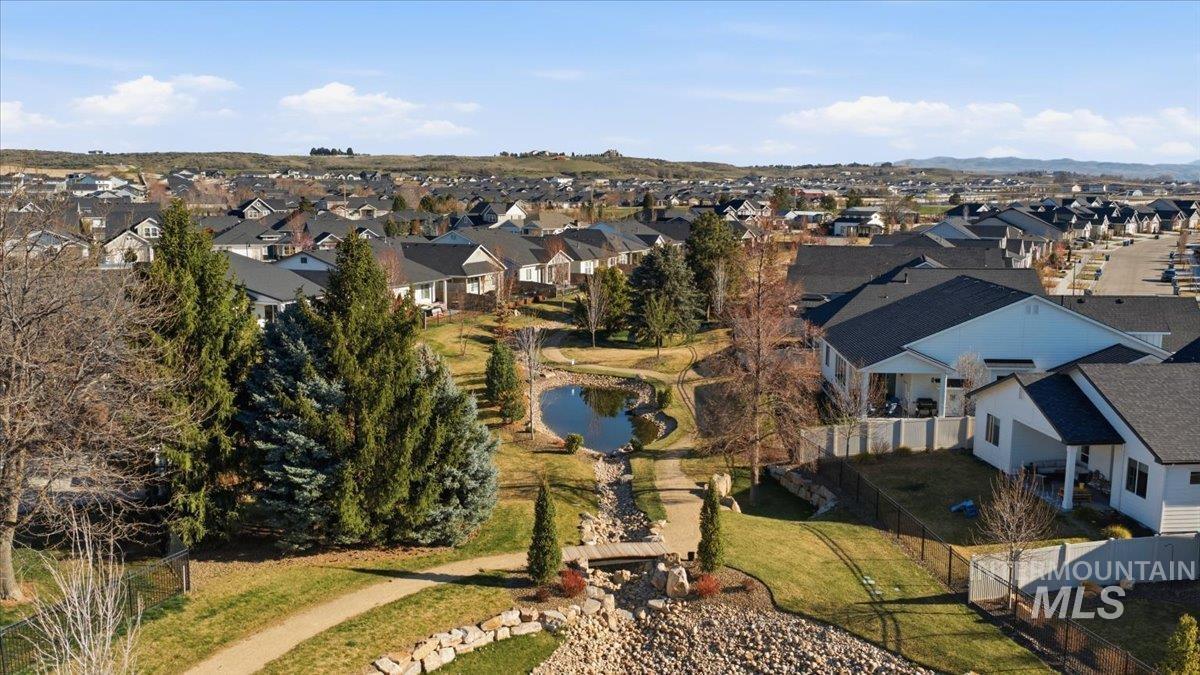 11121 W Soaring Hawk St, Star, Idaho 83669, 5 Bedrooms, 3 Bathrooms, Residential For Sale, Price $689,900, 98978873