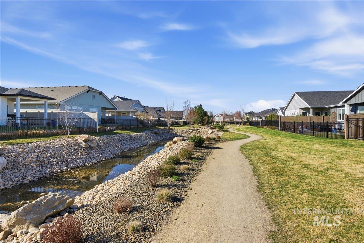 11121 W Soaring Hawk St, Star, Idaho 83669, 5 Bedrooms, 3 Bathrooms, Residential For Sale, Price $689,900, 98978873
