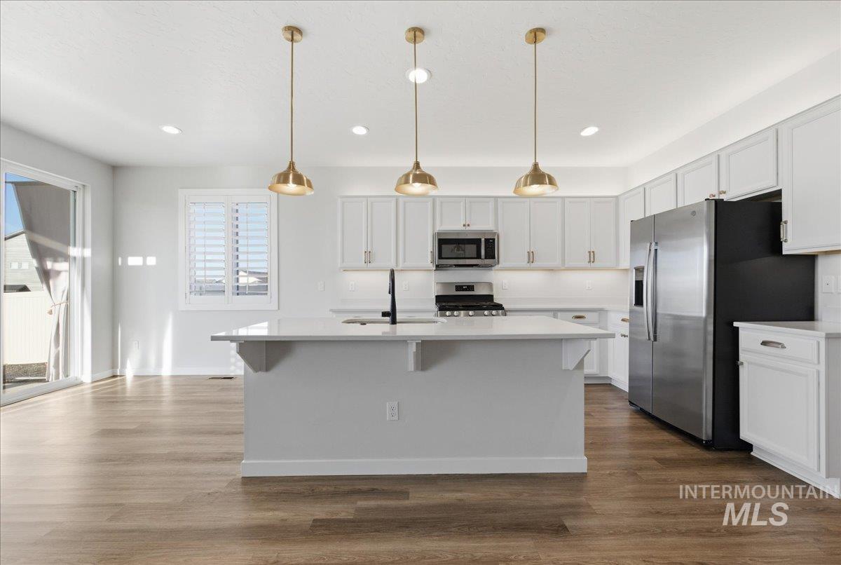 11121 W Soaring Hawk St, Star, Idaho 83669, 5 Bedrooms, 3 Bathrooms, Residential For Sale, Price $694,000,MLS 98978873