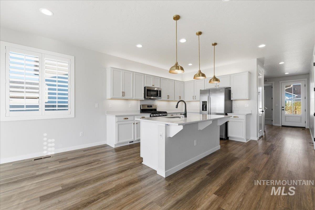 11121 W Soaring Hawk St, Star, Idaho 83669, 5 Bedrooms, 3 Bathrooms, Residential For Sale, Price $694,000,MLS 98978873