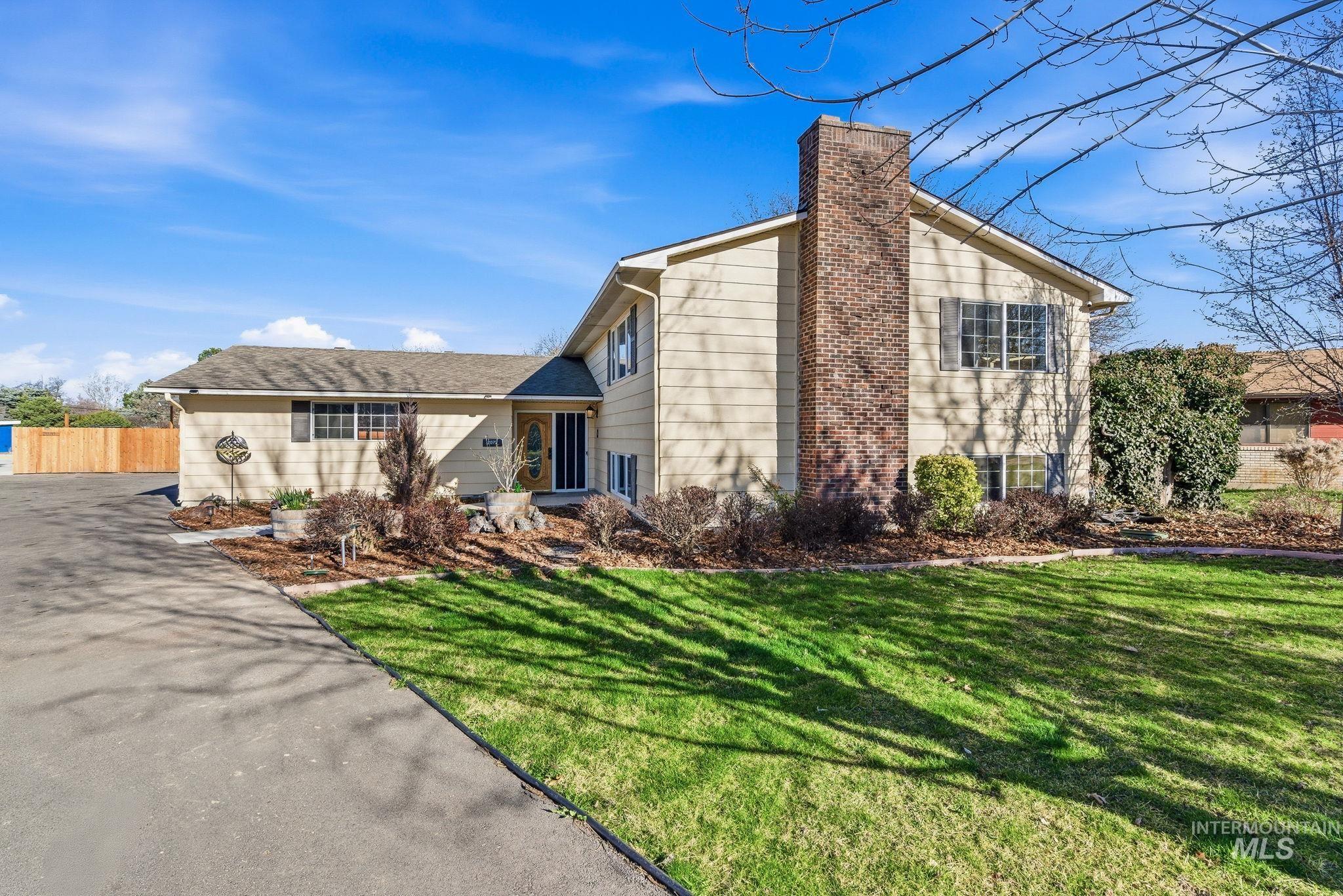 2072 Crystal Way, Boise, Idaho 83706, 4 Bedrooms, 2 Bathrooms, Residential For Sale, Price $725,000,MLS 98978874