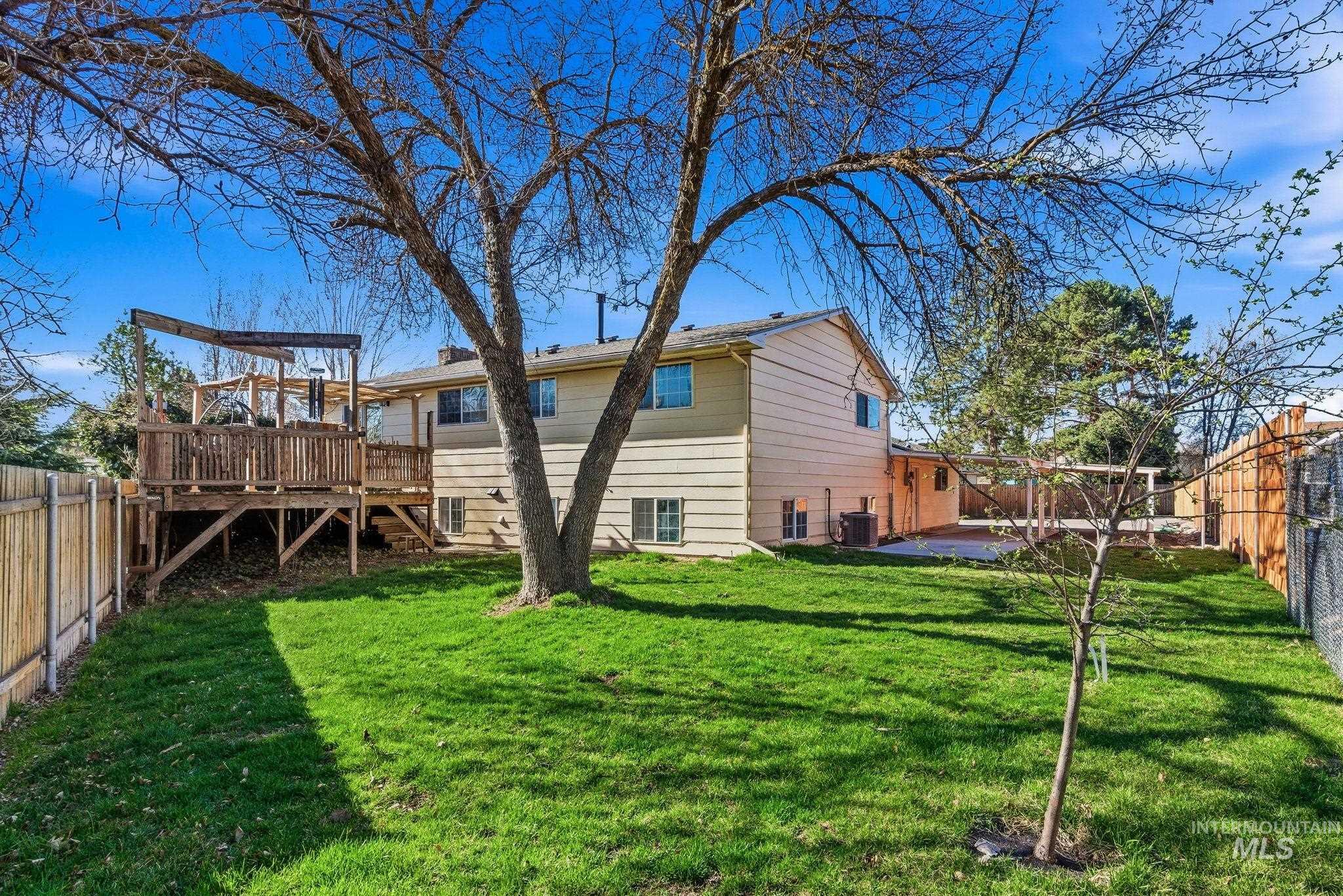 2072 Crystal Way, Boise, Idaho 83706, 4 Bedrooms, 2 Bathrooms, Residential For Sale, Price $725,000,MLS 98978874