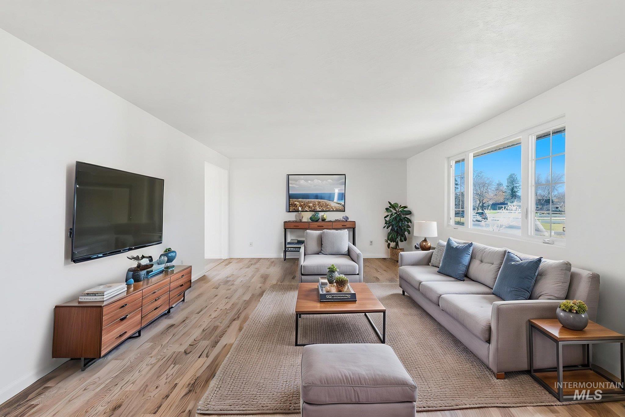 2072 Crystal Way, Boise, Idaho 83706, 4 Bedrooms, 2 Bathrooms, Residential For Sale, Price $725,000,MLS 98978874