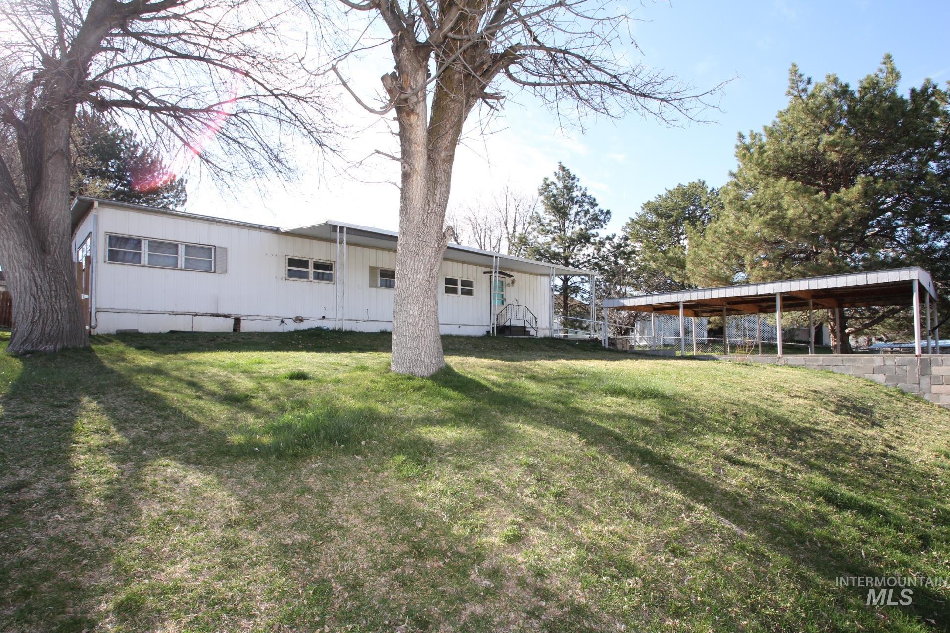 3845 S Carbondale, Meridian, Idaho 83642, 3 Bedrooms, 2 Bathrooms, Residential For Sale, Price $209,900,MLS 98978877