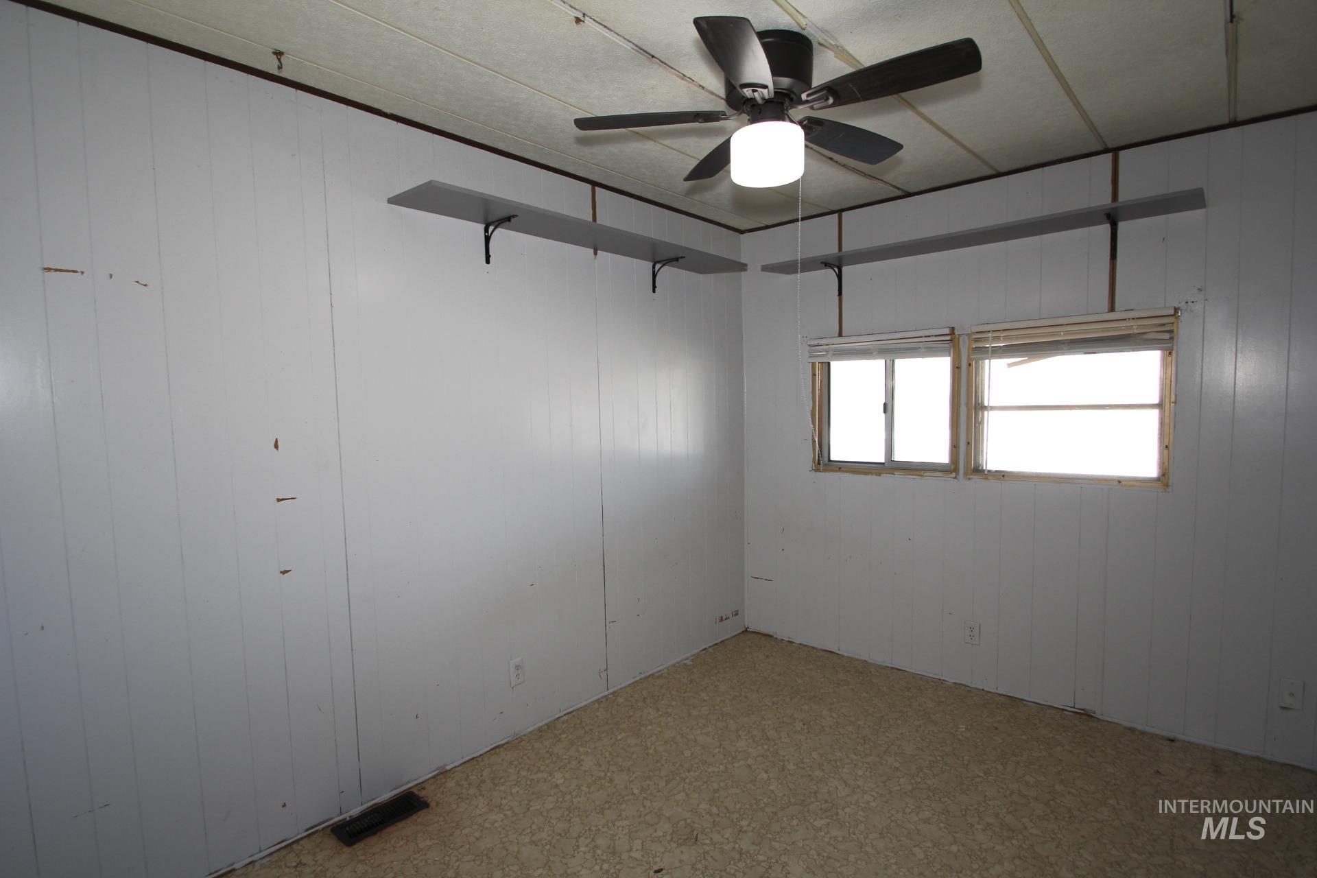 3845 S Carbondale, Meridian, Idaho 83642, 3 Bedrooms, 2 Bathrooms, Residential For Sale, Price $209,900,MLS 98978877