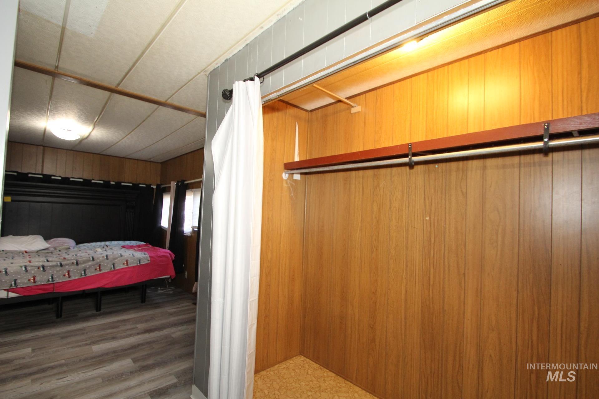 3845 S Carbondale, Meridian, Idaho 83642, 3 Bedrooms, 2 Bathrooms, Residential For Sale, Price $209,900,MLS 98978877