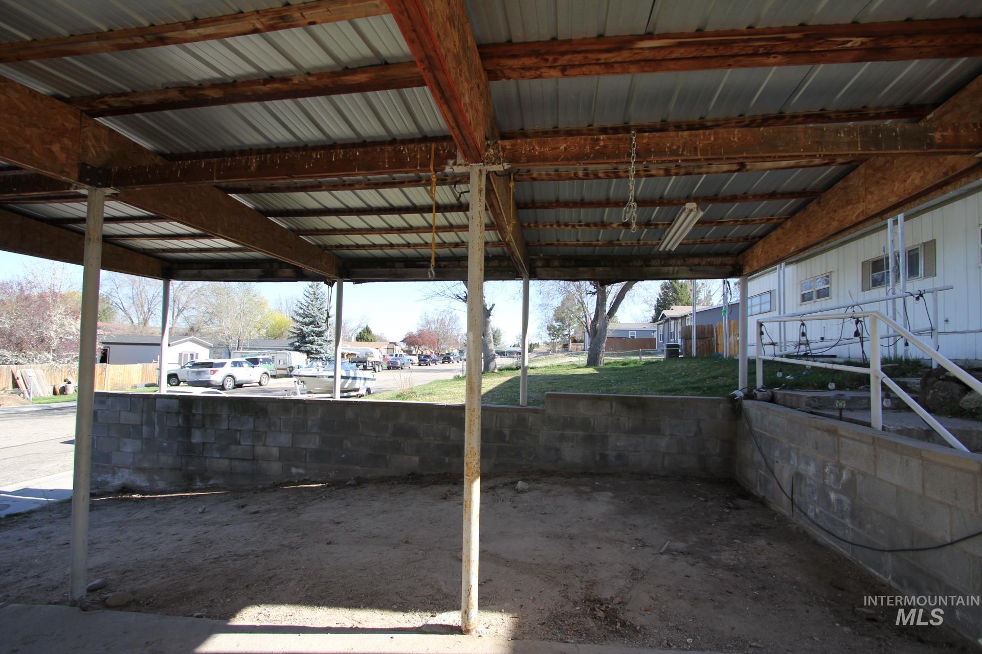 3845 S Carbondale, Meridian, Idaho 83642, 3 Bedrooms, 2 Bathrooms, Residential For Sale, Price $209,900,MLS 98978877