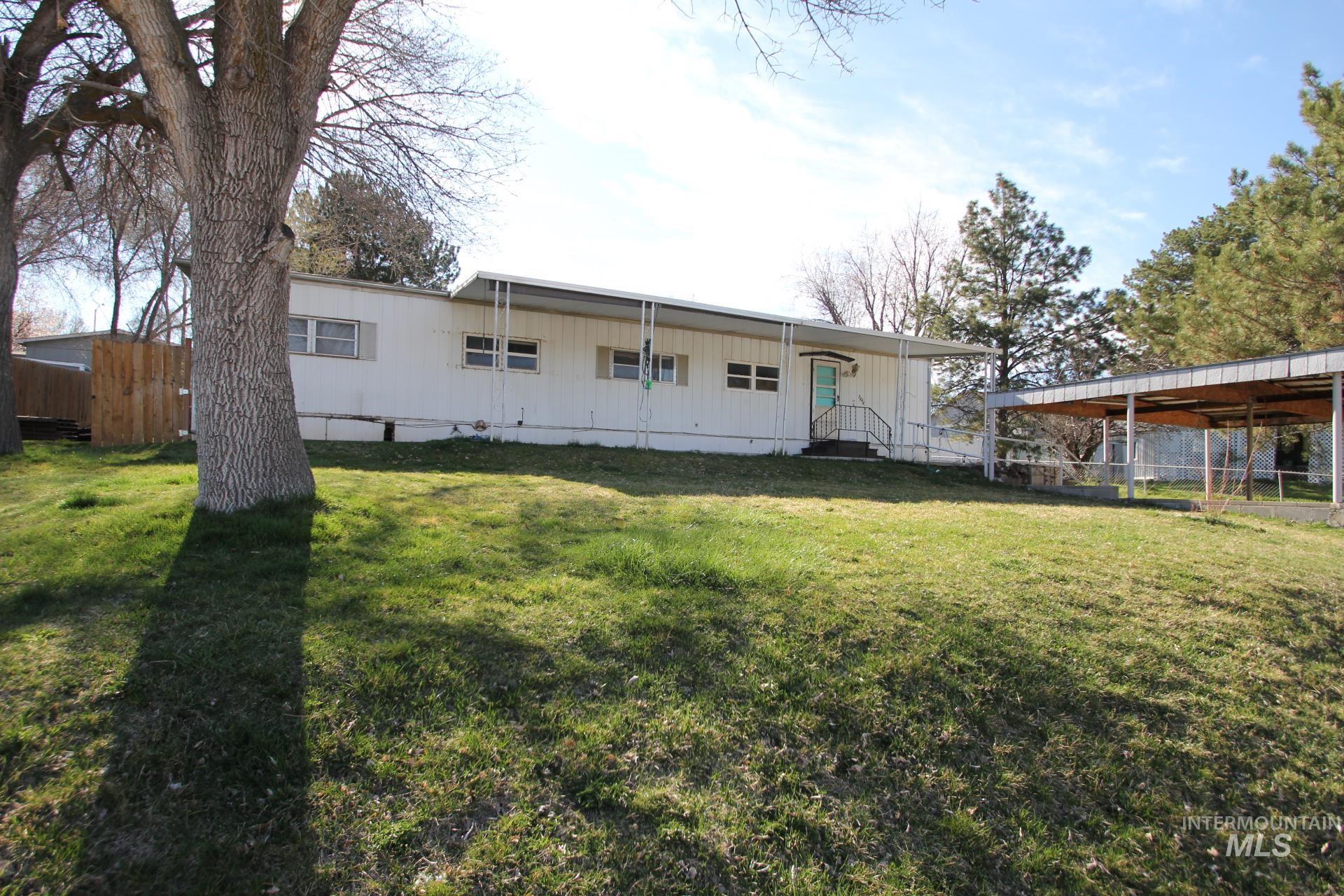 3845 S Carbondale, Meridian, Idaho 83642, 3 Bedrooms, 2 Bathrooms, Residential For Sale, Price $209,900,MLS 98978877