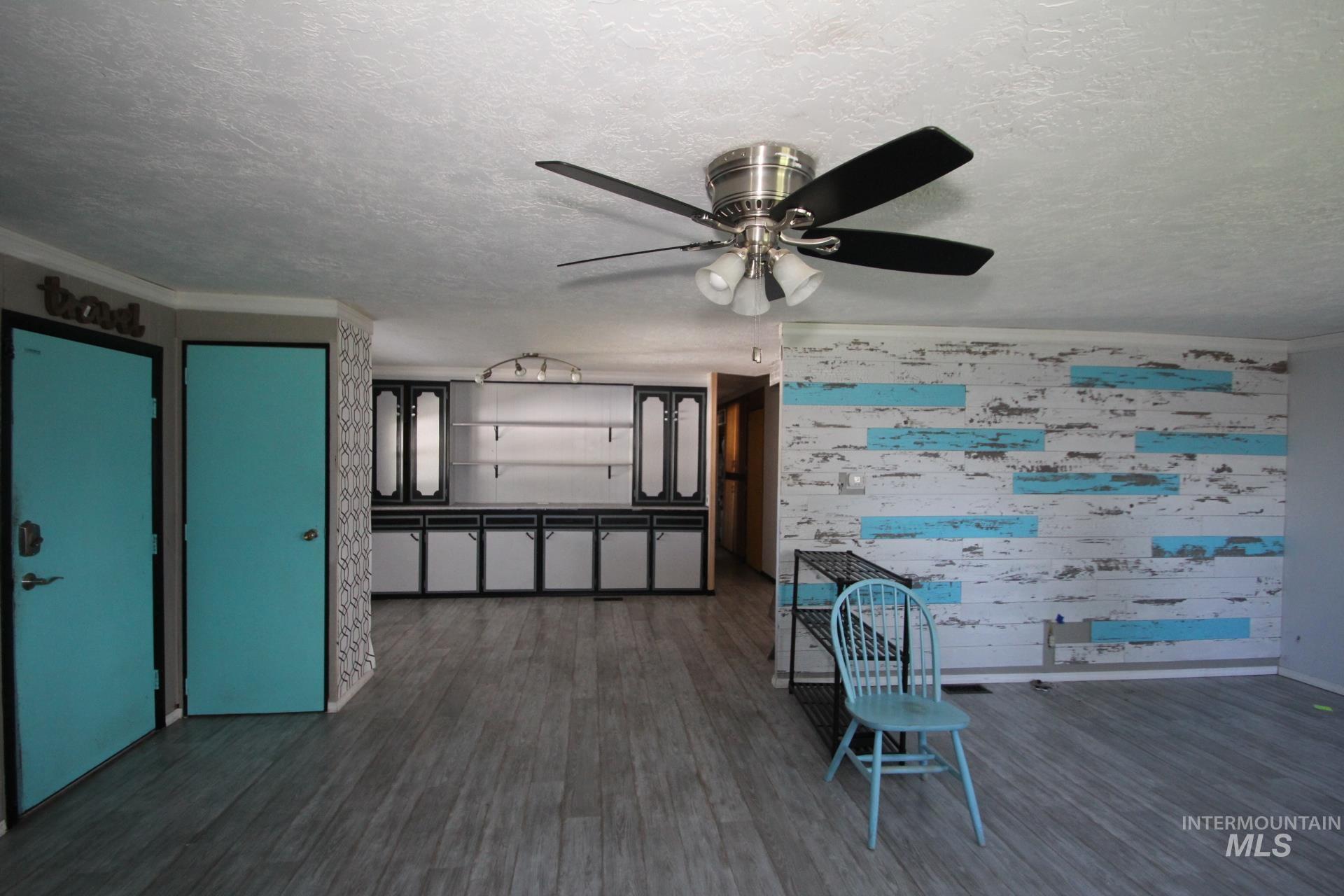 3845 S Carbondale, Meridian, Idaho 83642, 3 Bedrooms, 2 Bathrooms, Residential For Sale, Price $209,900,MLS 98978877