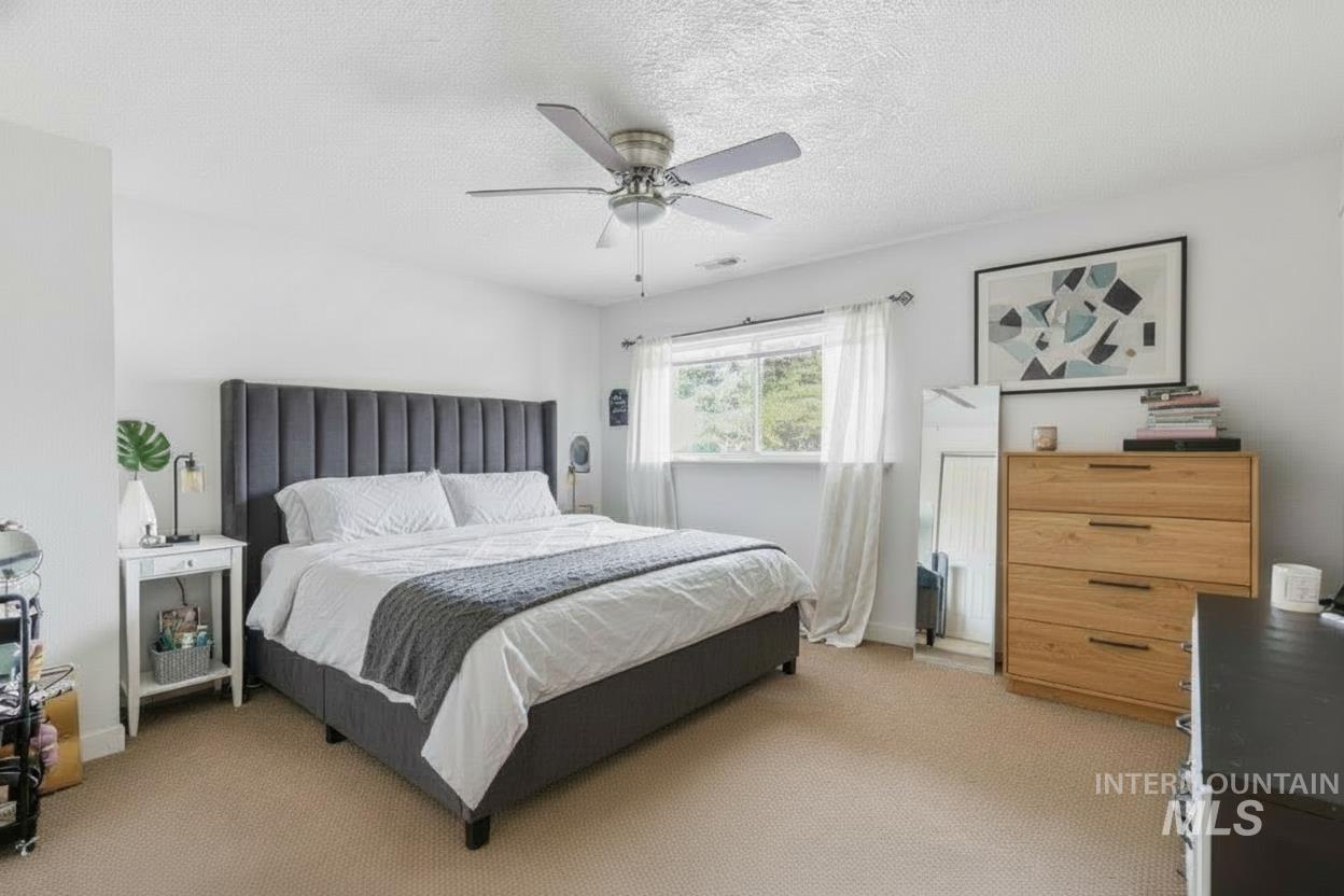 4855 W Targee St, Boise, Idaho 83705, 2 Bedrooms, 1.5 Bathrooms, Residential Income For Sale, Price $240,000,MLS 98978878