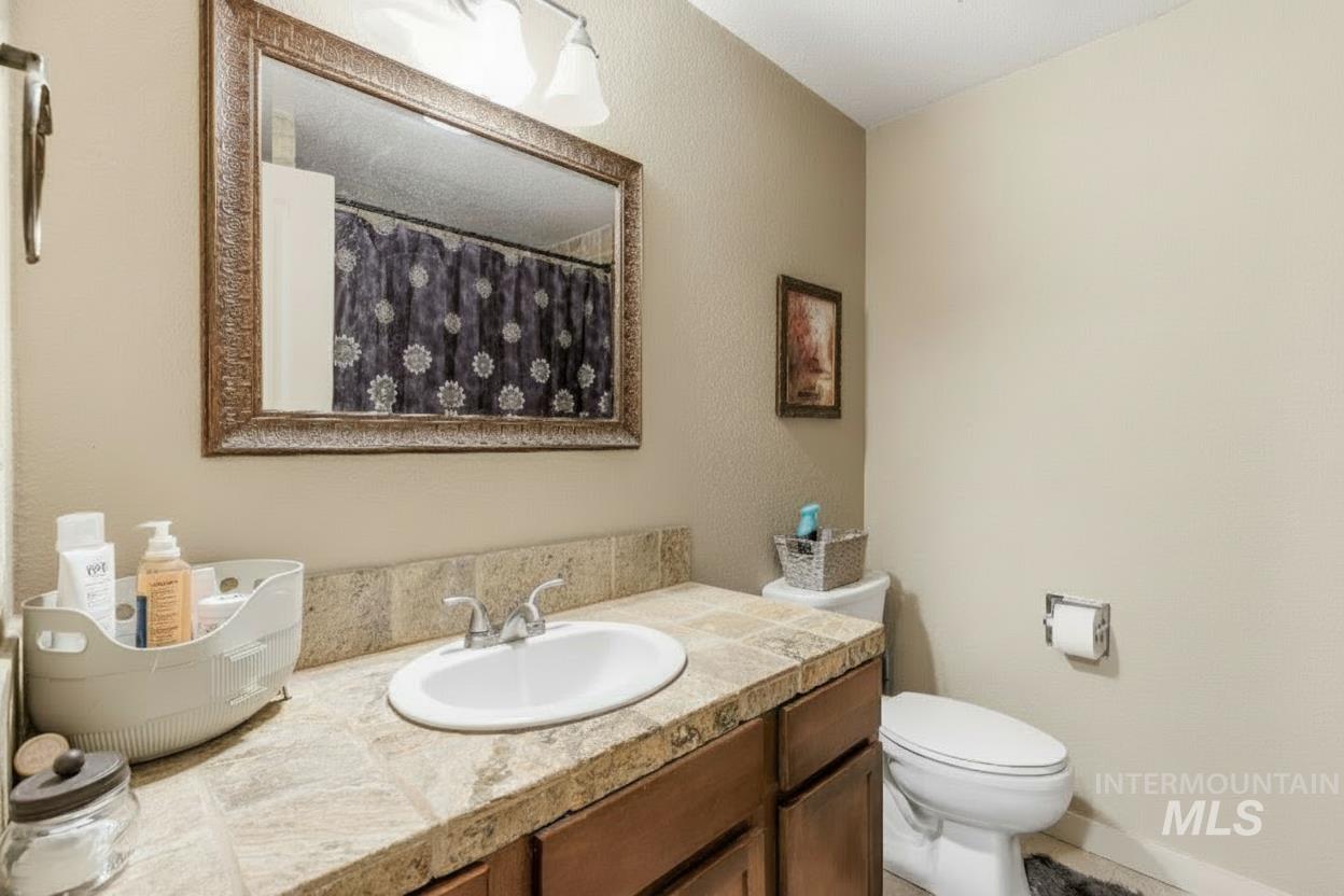 4855 W Targee St, Boise, Idaho 83705, 2 Bedrooms, 1.5 Bathrooms, Residential Income For Sale, Price $240,000,MLS 98978878