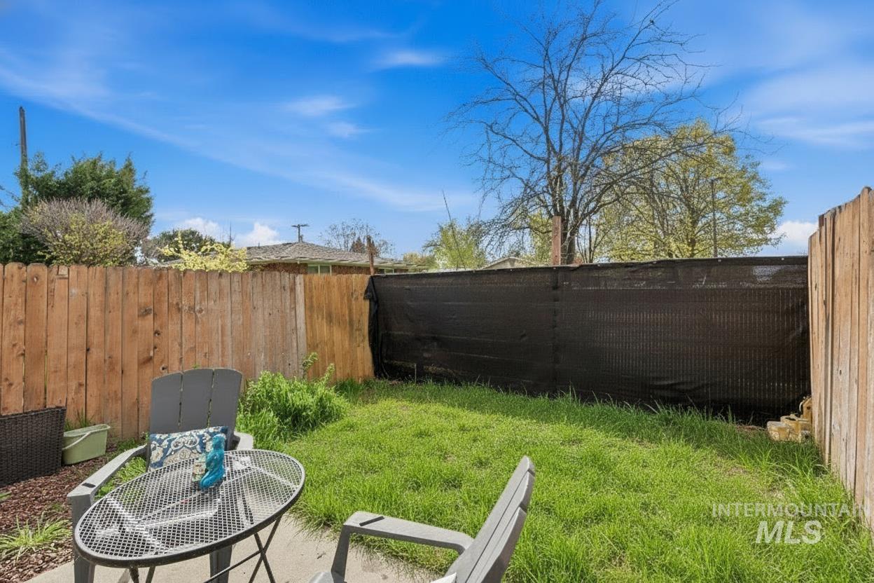 4855 W Targee St, Boise, Idaho 83705, 2 Bedrooms, 1.5 Bathrooms, Residential Income For Sale, Price $240,000,MLS 98978878