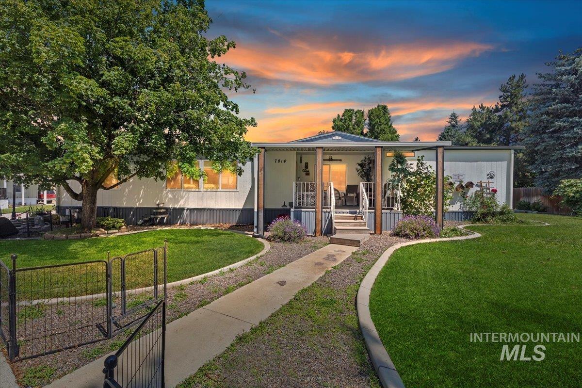 7814 W Manassas, Garden City, Idaho 83714, 3 Bedrooms, 2 Bathrooms, Residential For Sale, Price $199,900,MLS 98978881