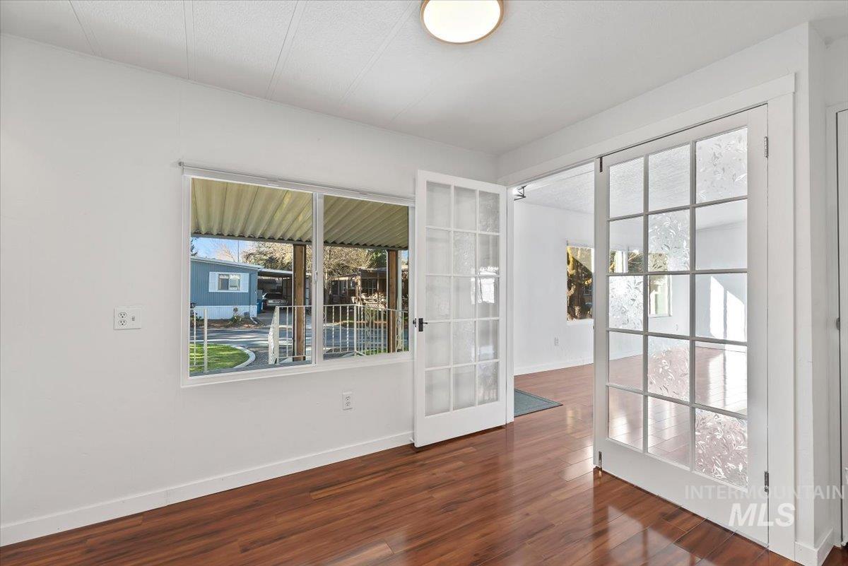 7814 W Manassas, Garden City, Idaho 83714, 3 Bedrooms, 2 Bathrooms, Residential For Sale, Price $199,900,MLS 98978881