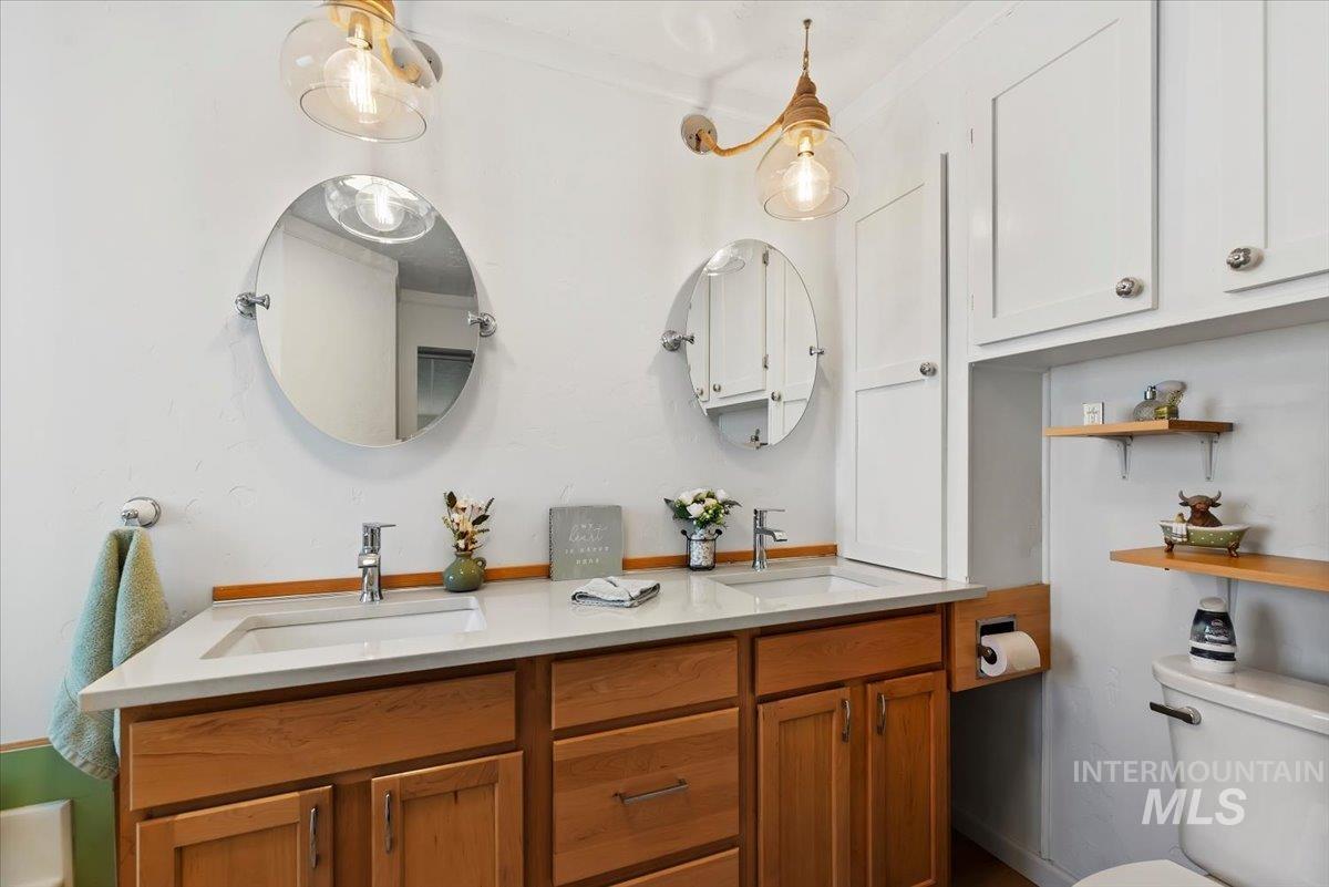 7814 W Manassas, Garden City, Idaho 83714, 3 Bedrooms, 2 Bathrooms, Residential For Sale, Price $199,900,MLS 98978881