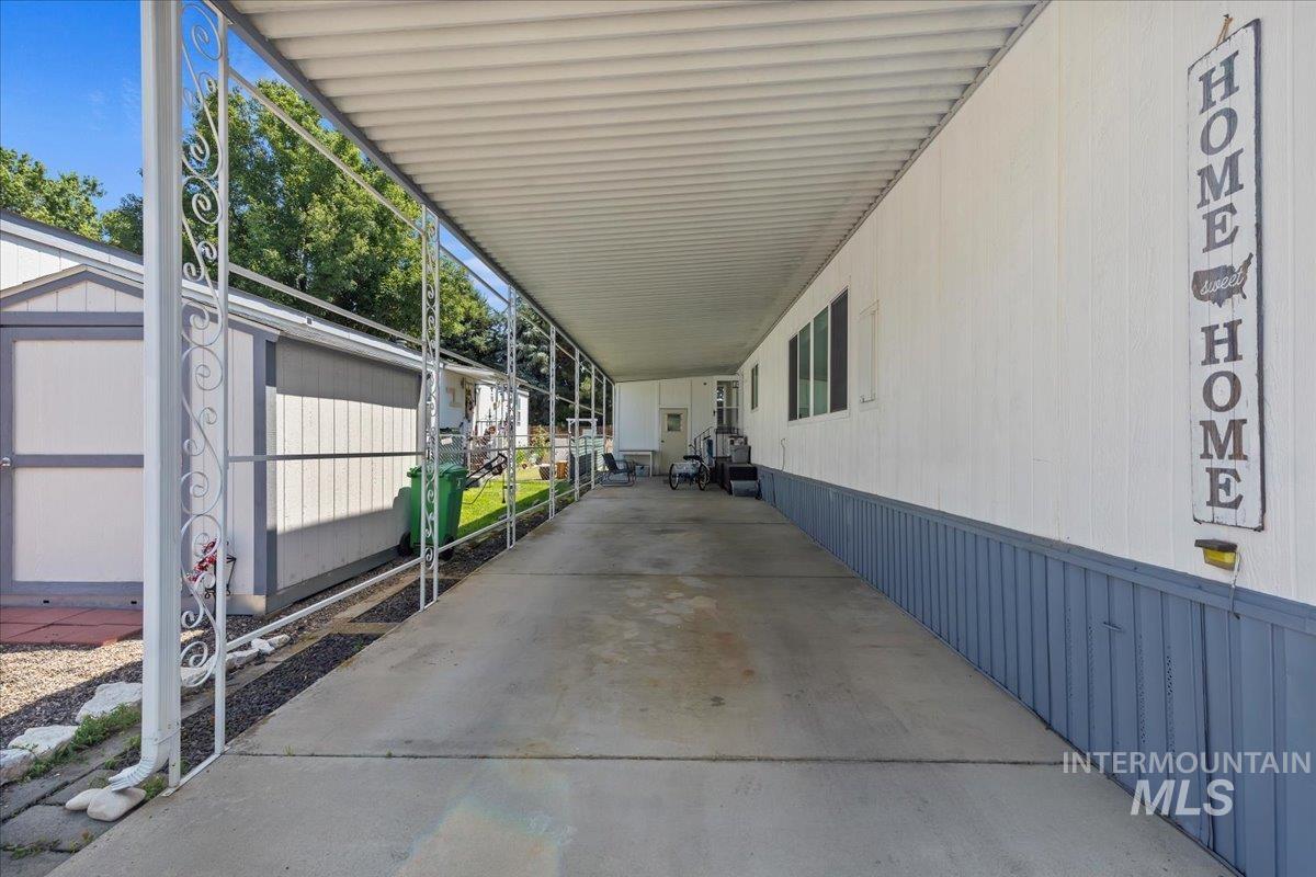 7814 W Manassas, Garden City, Idaho 83714, 3 Bedrooms, 2 Bathrooms, Residential For Sale, Price $199,900,MLS 98978881